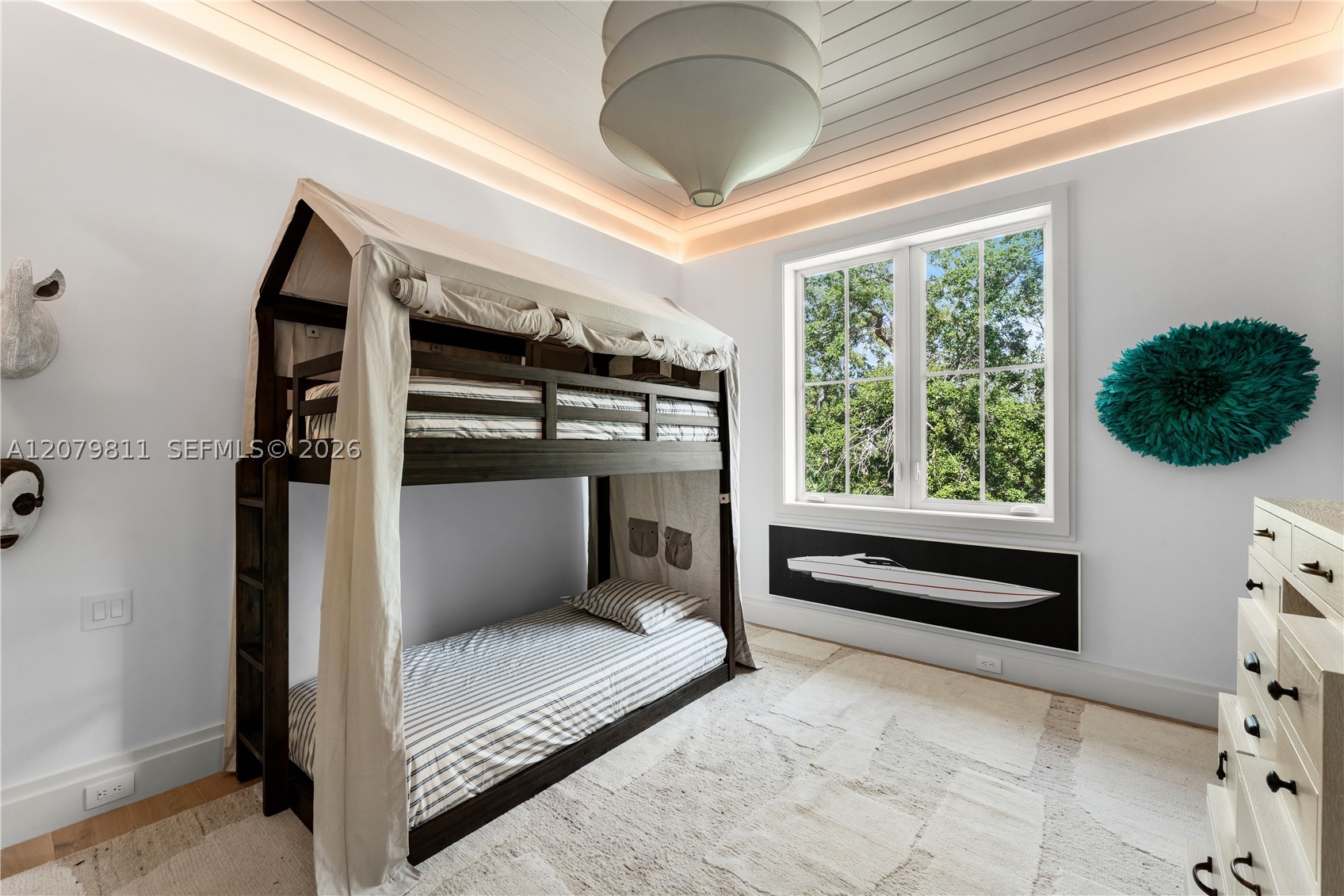544 Warren Ln, Key Biscayne FL 33149