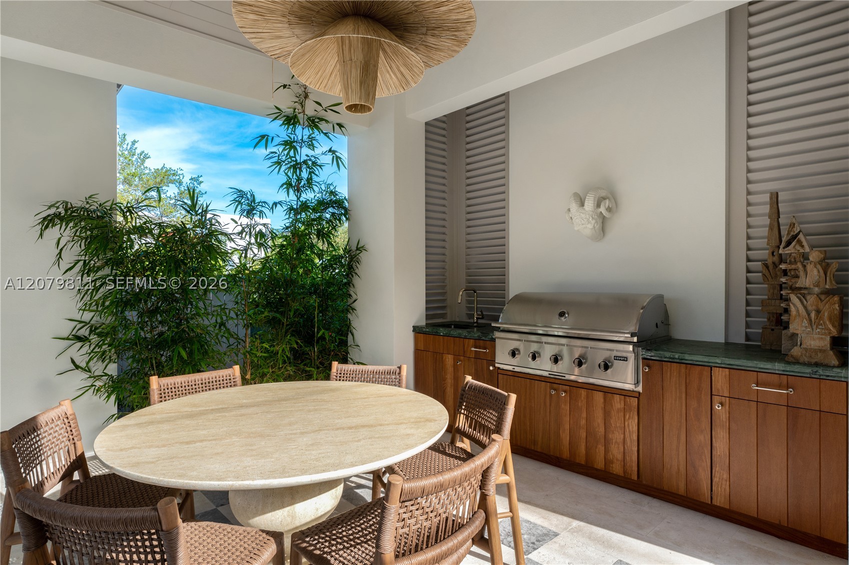 544 Warren Ln, Key Biscayne FL 33149