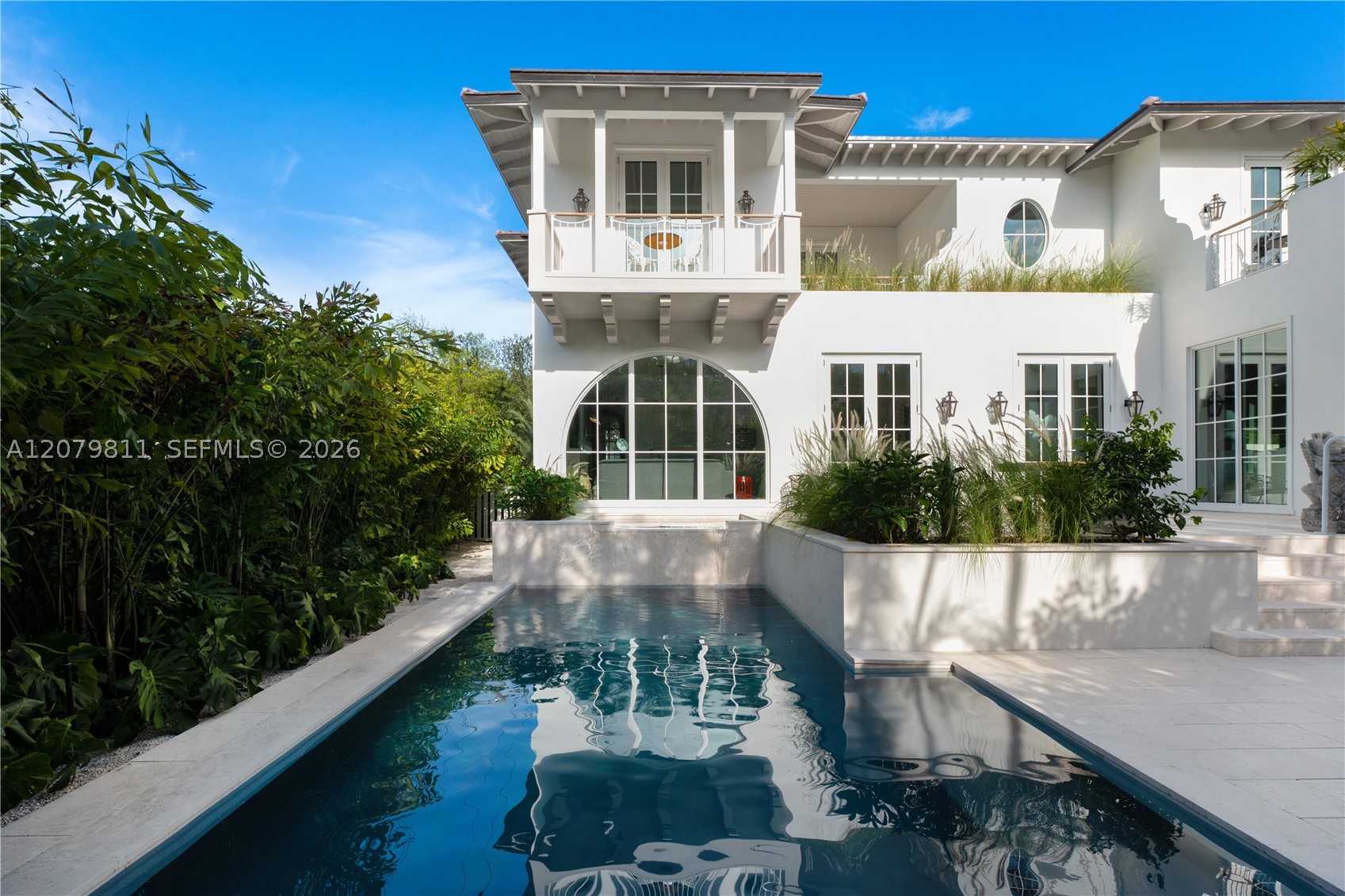 544 Warren Ln, Key Biscayne FL 33149