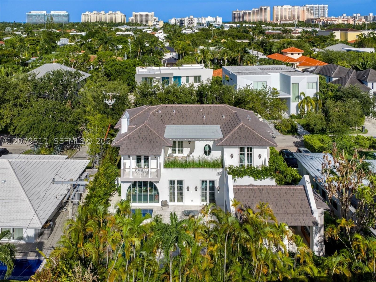 544 Warren Ln, Key Biscayne FL 33149