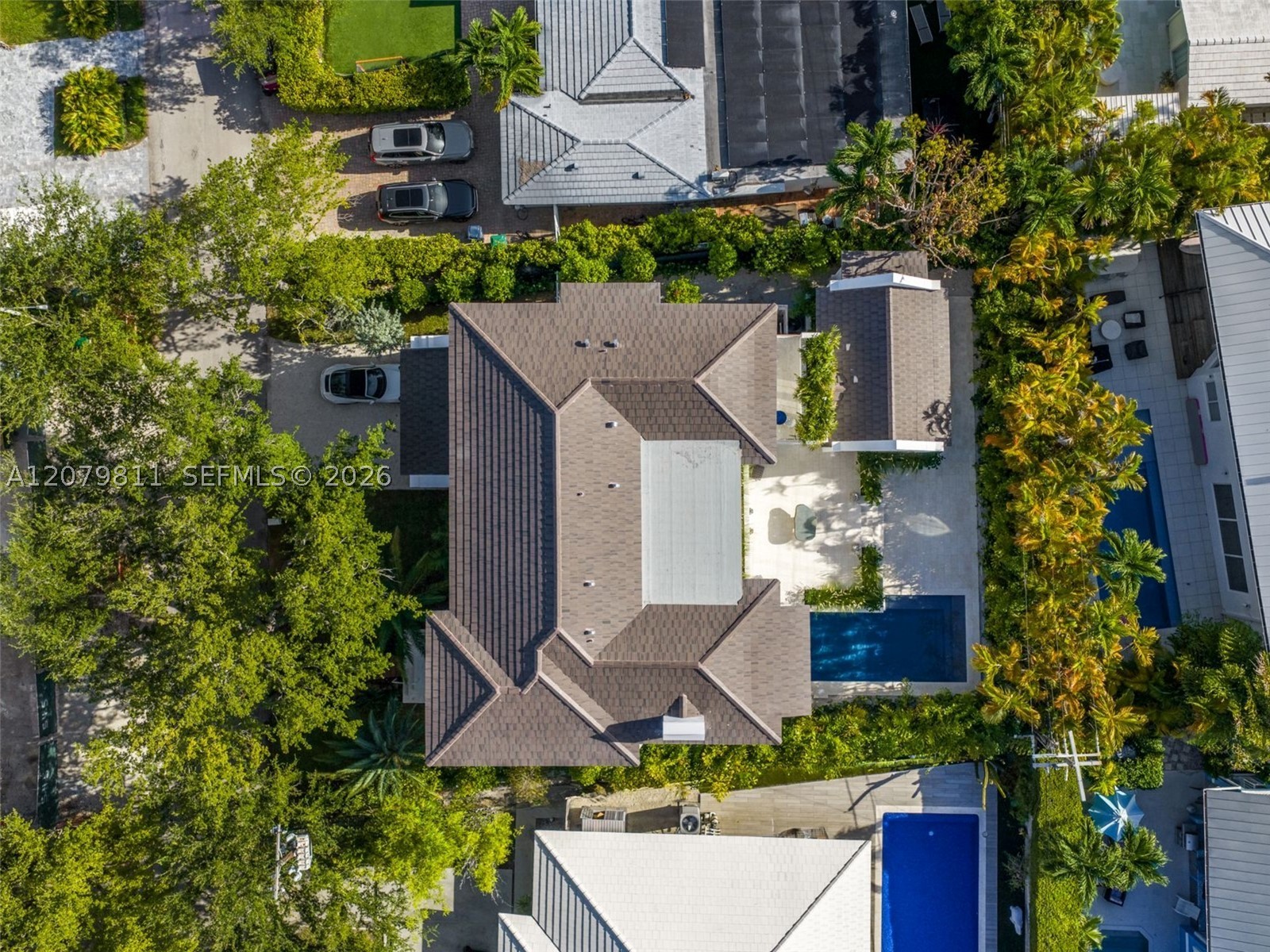 544 Warren Ln, Key Biscayne FL 33149