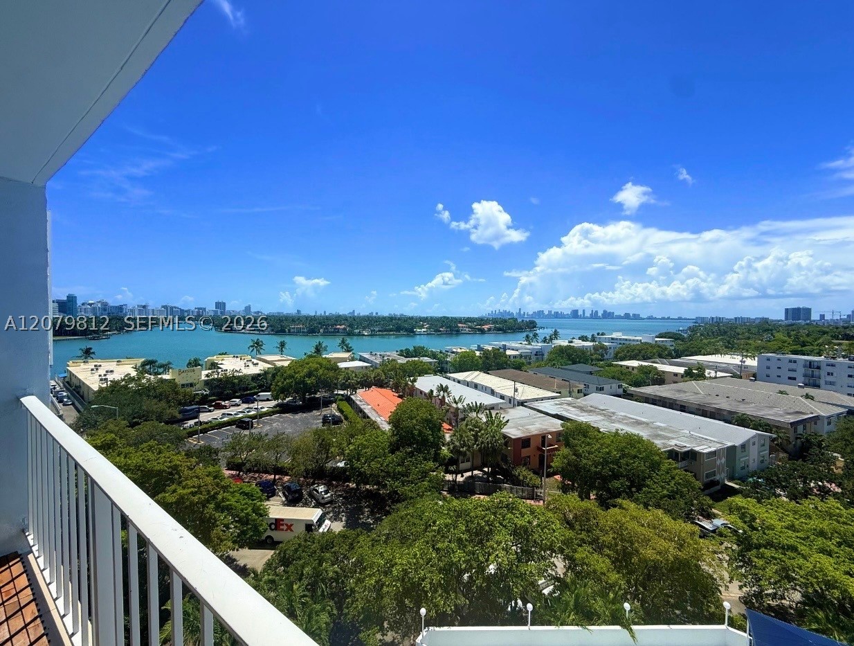 6900 E Bay Dr #9L, Miami Beach FL 33141