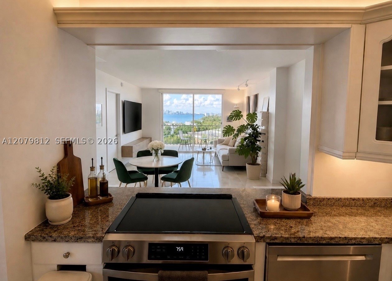 6900 E Bay Dr #9L, Miami Beach FL 33141