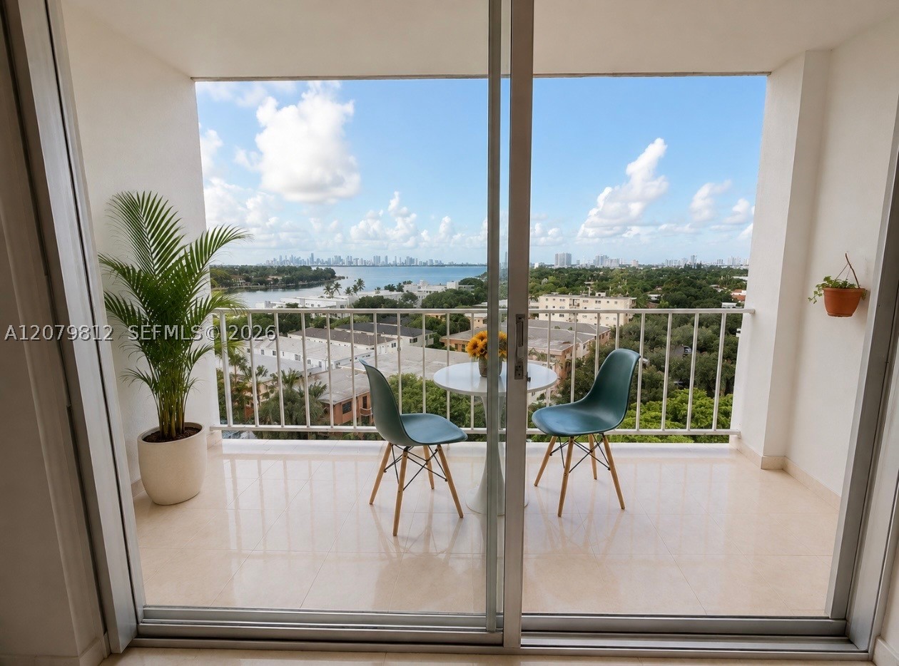 6900 E Bay Dr #9L, Miami Beach FL 33141