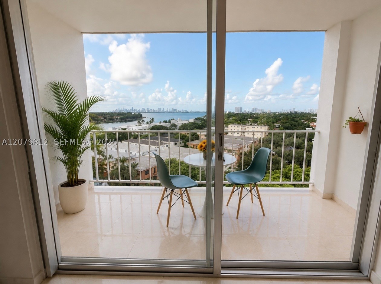 6900 E Bay Dr #9L, Miami Beach FL 33141