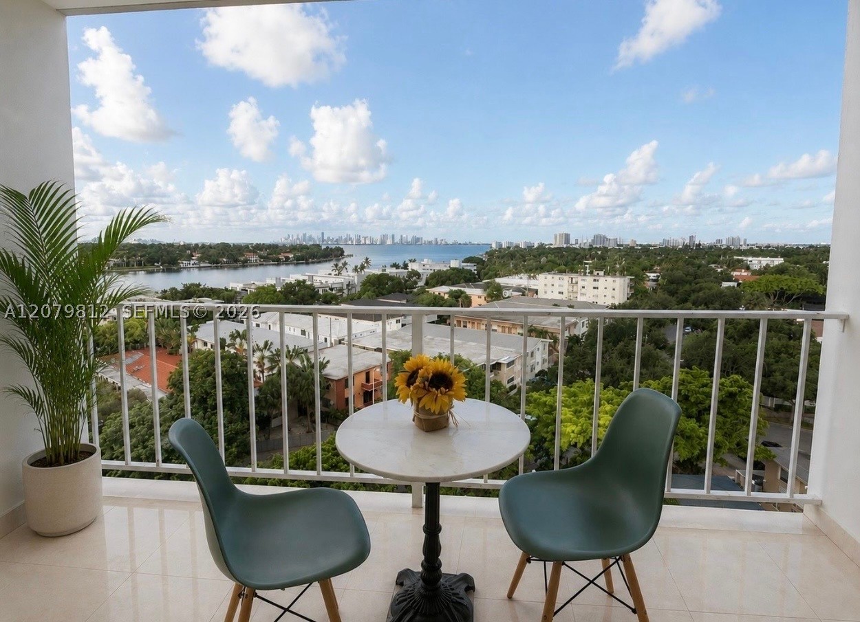 6900 E Bay Dr #9L, Miami Beach FL 33141