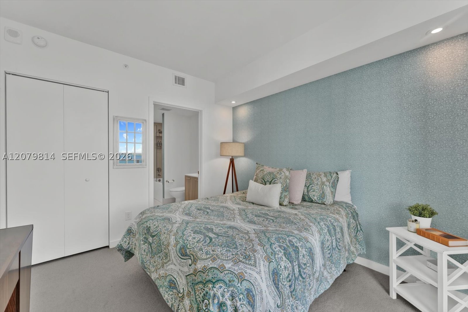 501 NE 31st St #2006, Miami FL 33137
