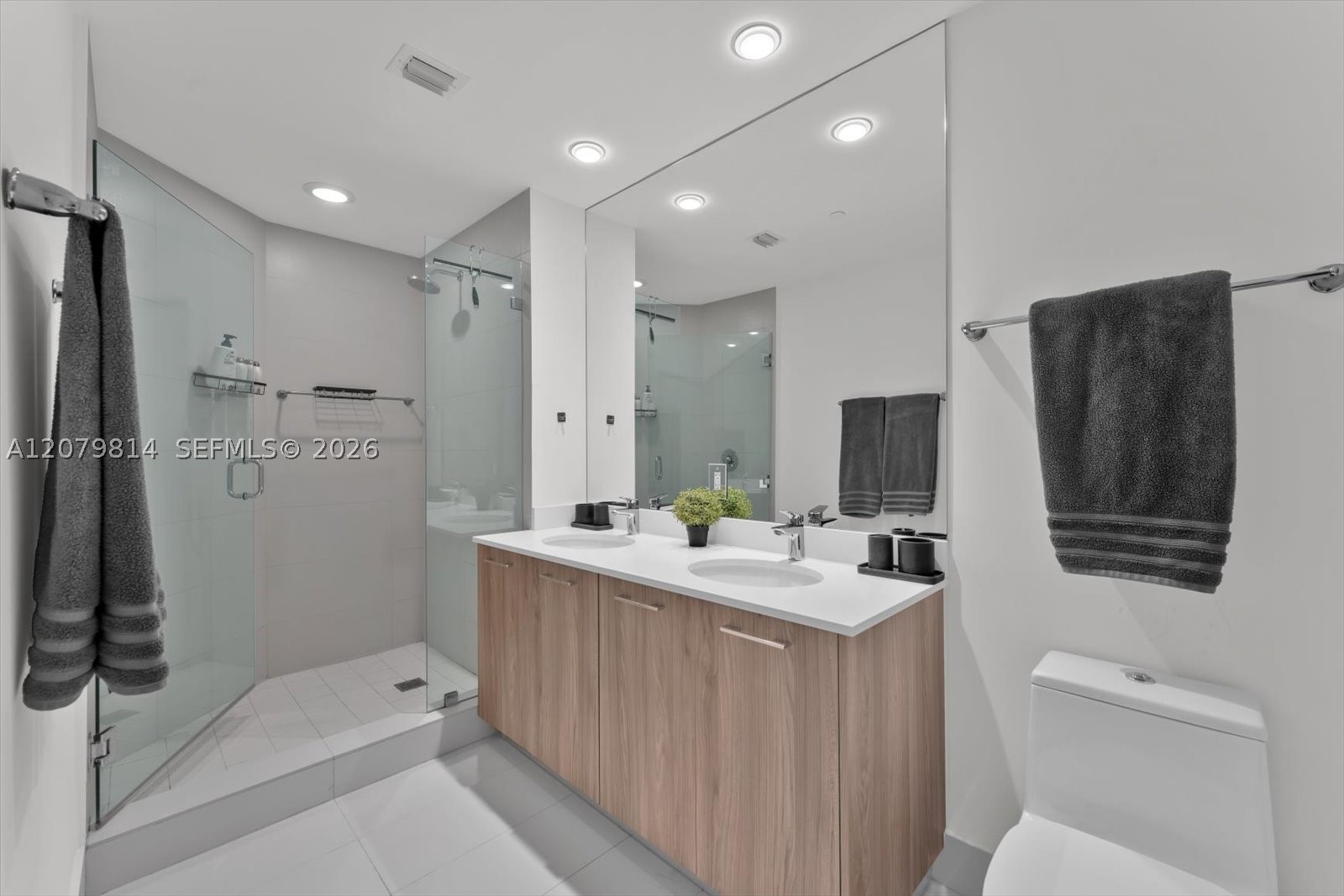 501 NE 31st St #2006, Miami FL 33137