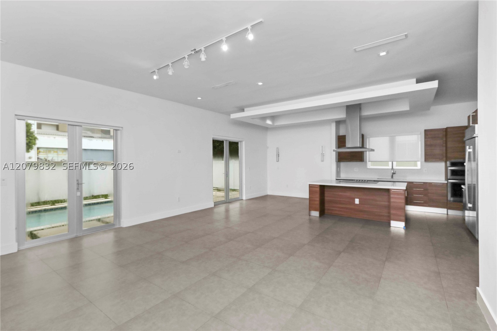 8249 NW 34th Dr, Doral FL 33122