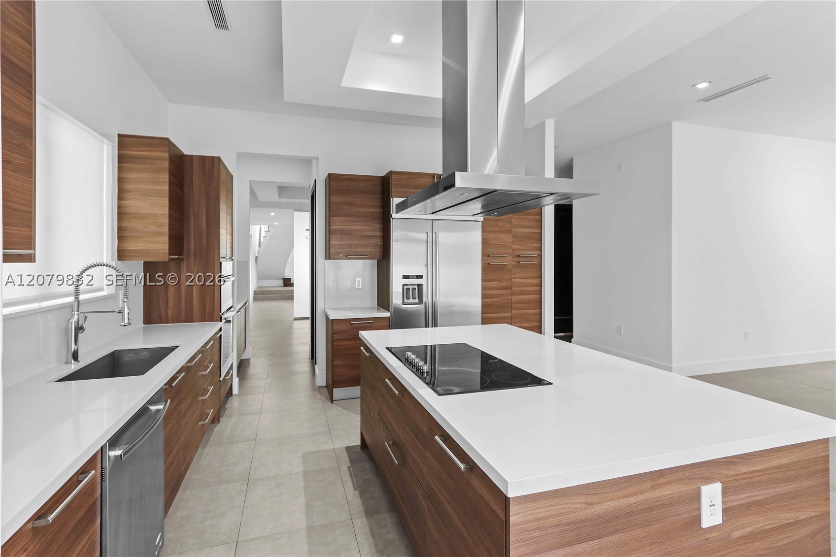 8249 NW 34th Dr, Doral FL 33122