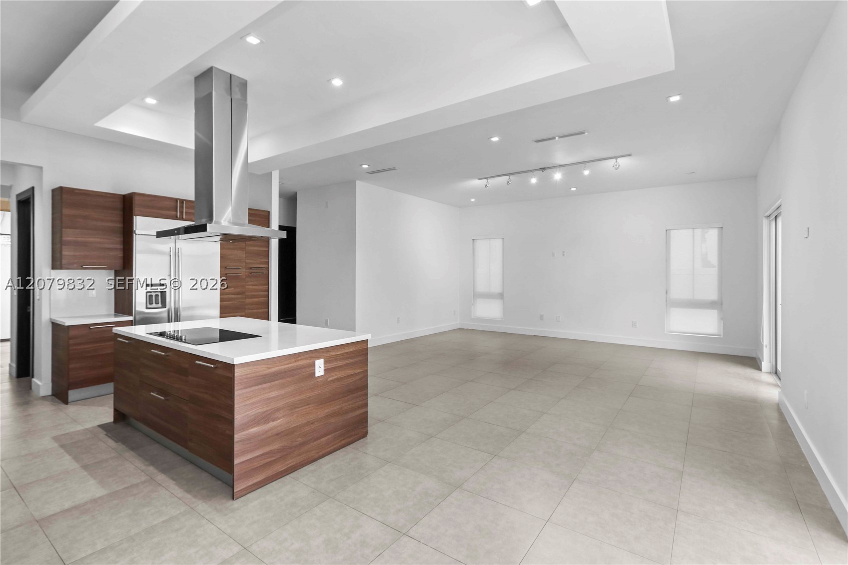 8249 NW 34th Dr, Doral FL 33122