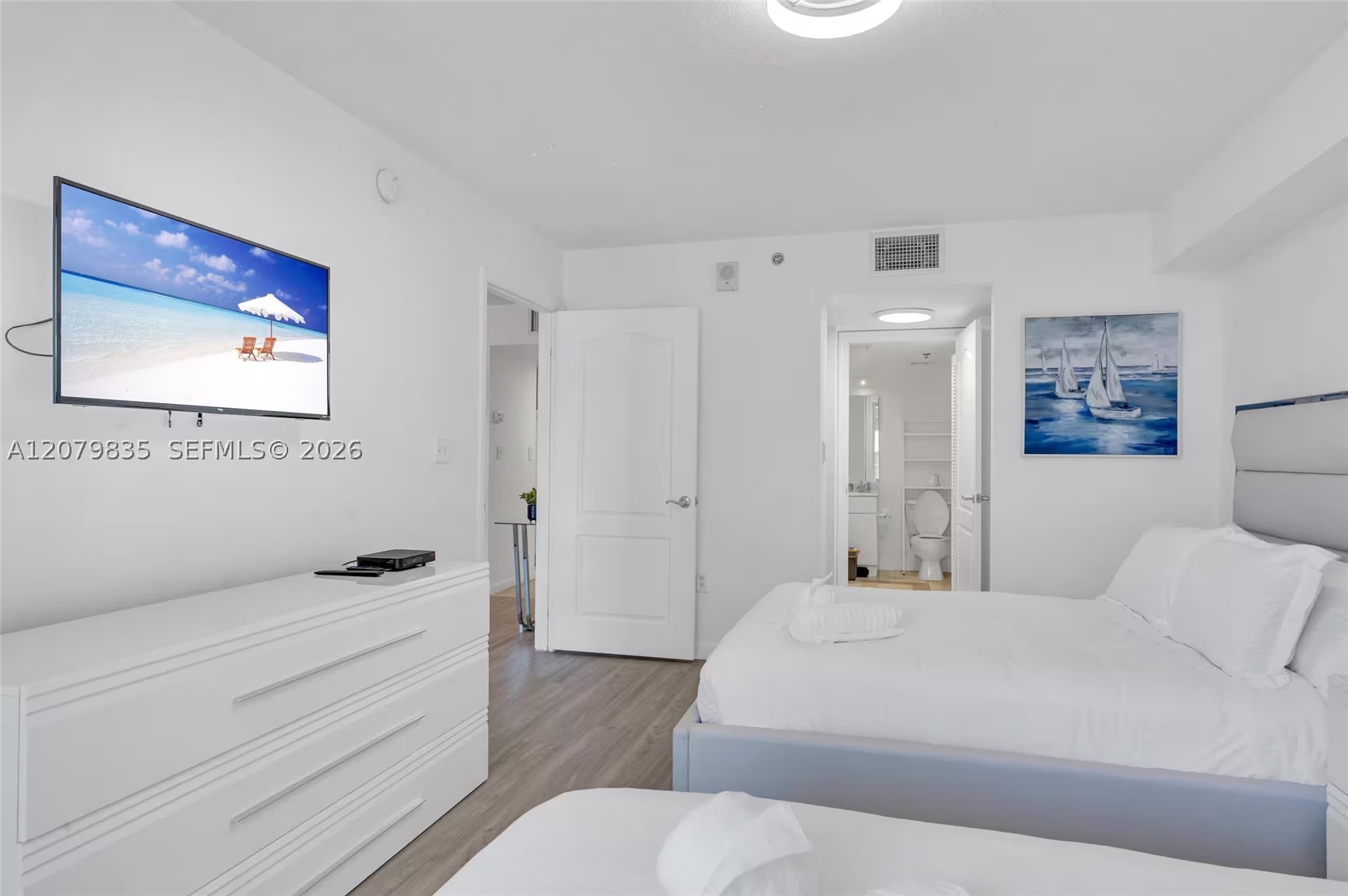 1200 Brickell Bay Dr #2904, Miami FL 33131