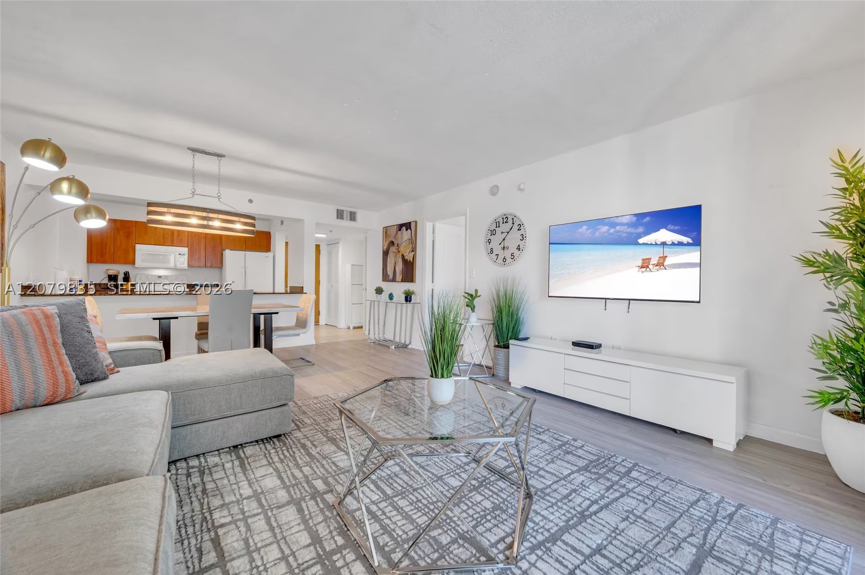 1200 Brickell Bay Dr #2904, Miami FL 33131