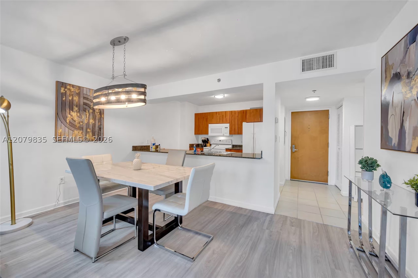 1200 Brickell Bay Dr #2904, Miami FL 33131