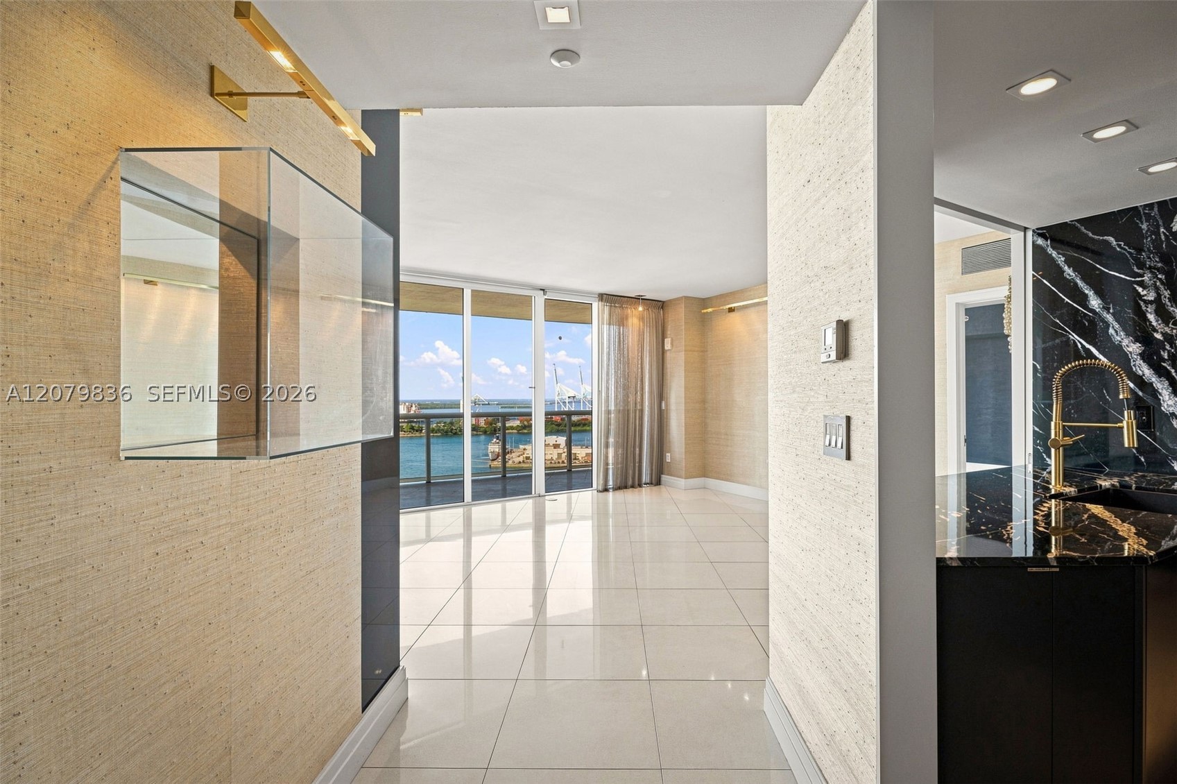 400 Alton Rd #1804, Miami Beach FL 33139