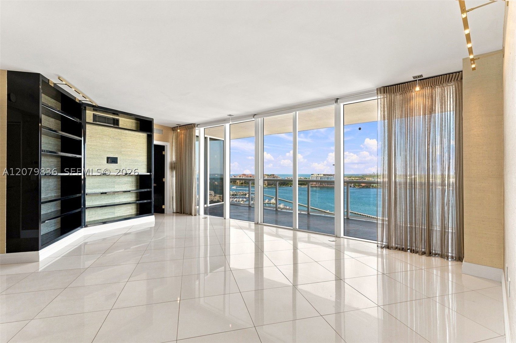 400 Alton Rd #1804, Miami Beach FL 33139