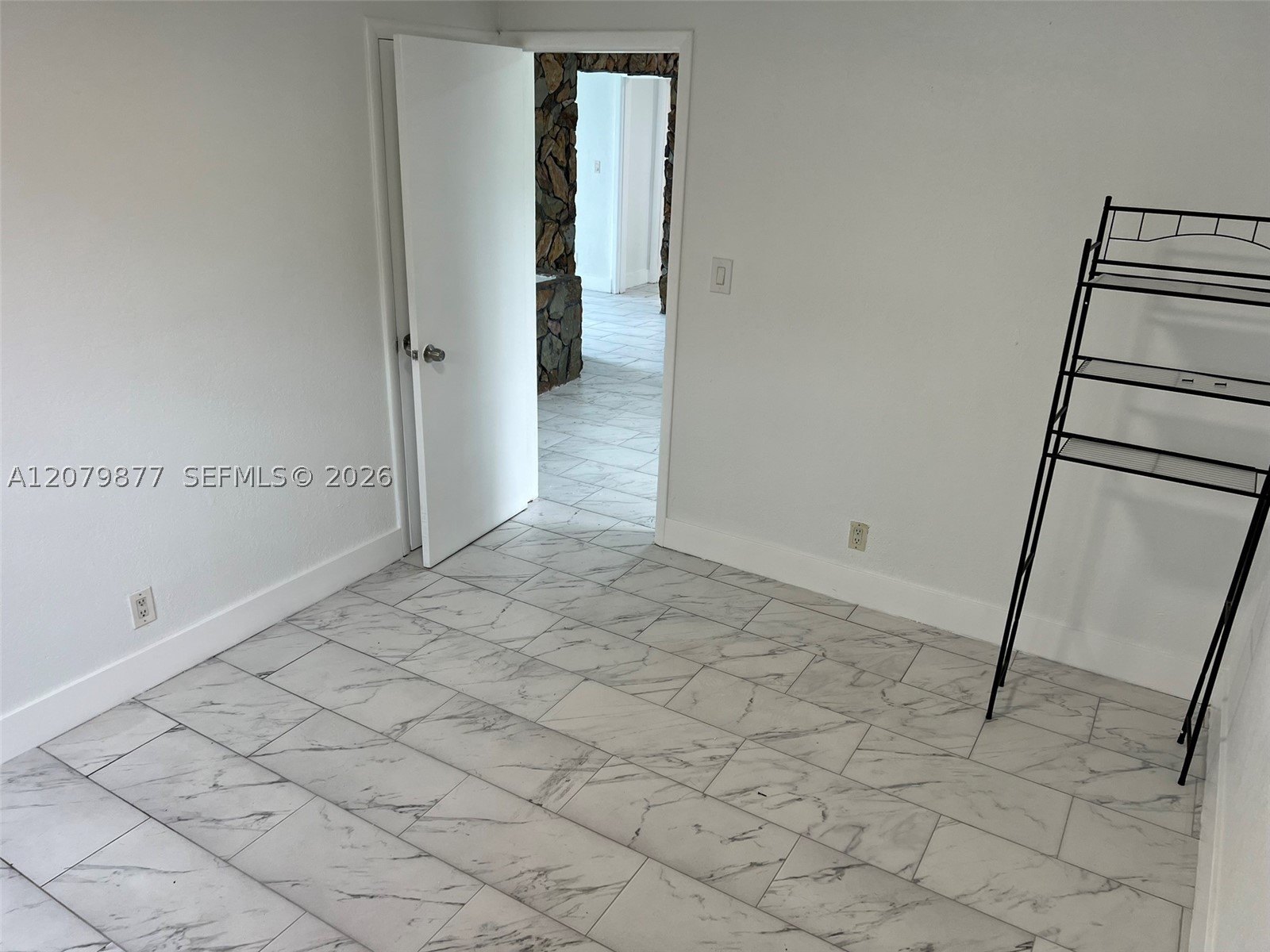 4421 NW 33rd St #0, Lauderdale Lakes FL 33319