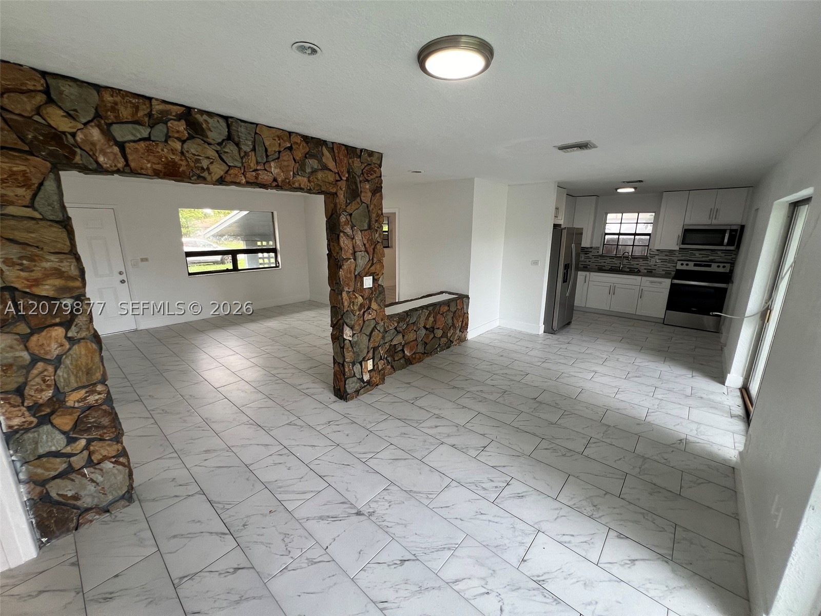 4421 NW 33rd St #0, Lauderdale Lakes FL 33319