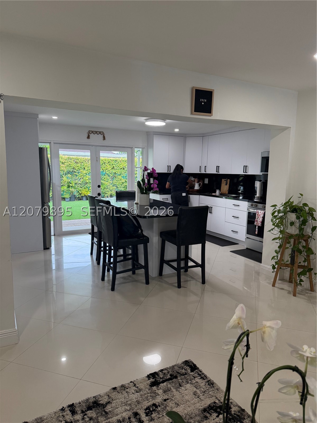 10411 SW sw 51st St, Miami FL 33165