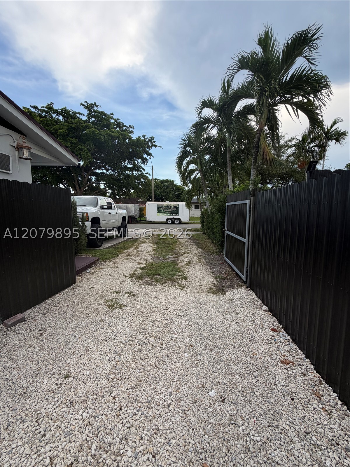 10411 SW sw 51st St, Miami FL 33165