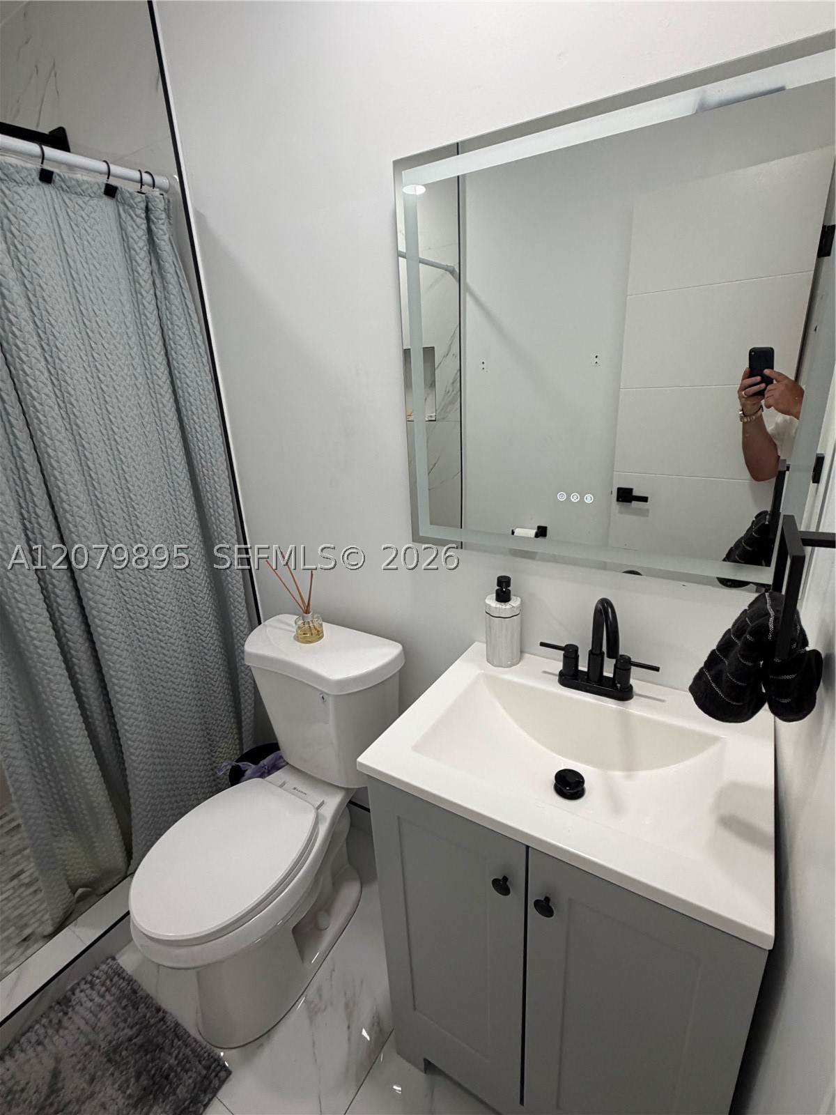 10411 SW sw 51st St, Miami FL 33165