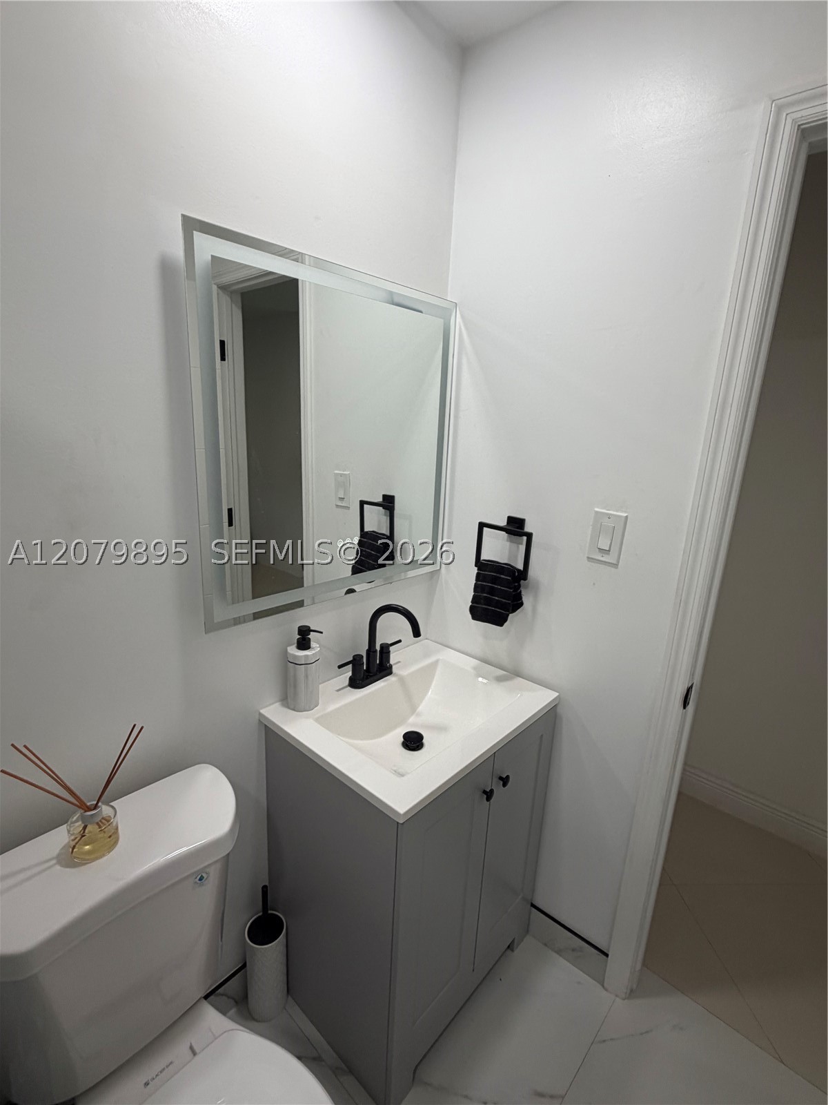 10411 SW sw 51st St, Miami FL 33165