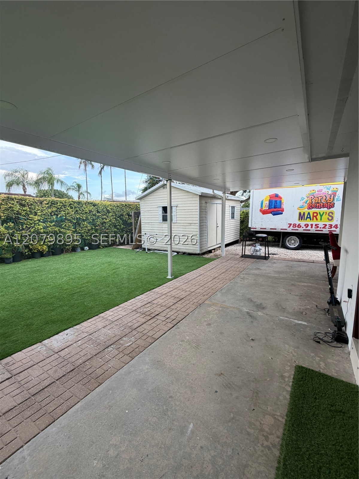 10411 SW sw 51st St, Miami FL 33165