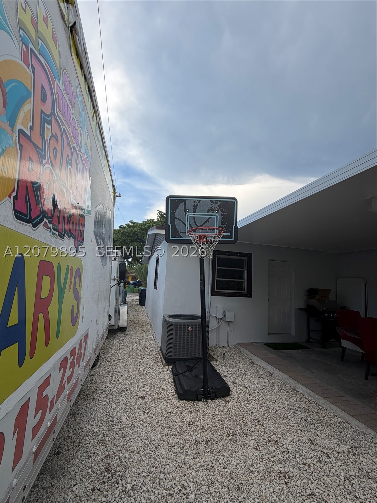 10411 SW sw 51st St, Miami FL 33165