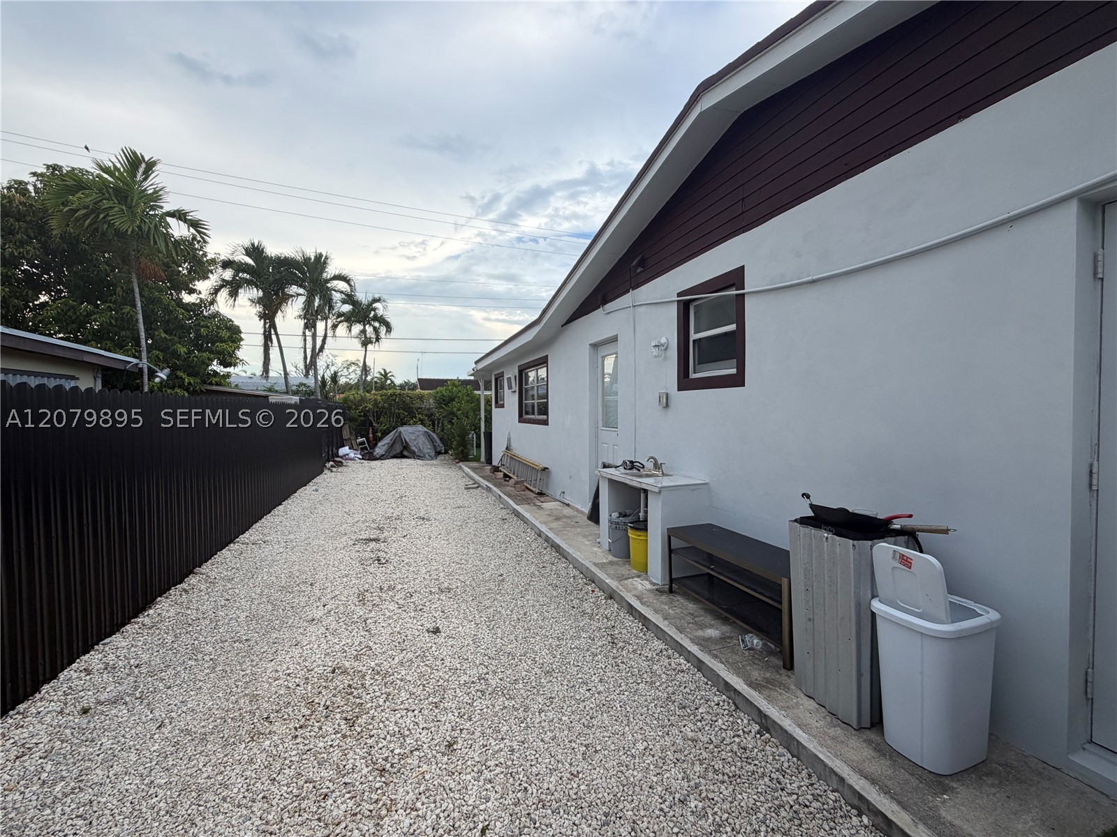 10411 SW sw 51st St, Miami FL 33165