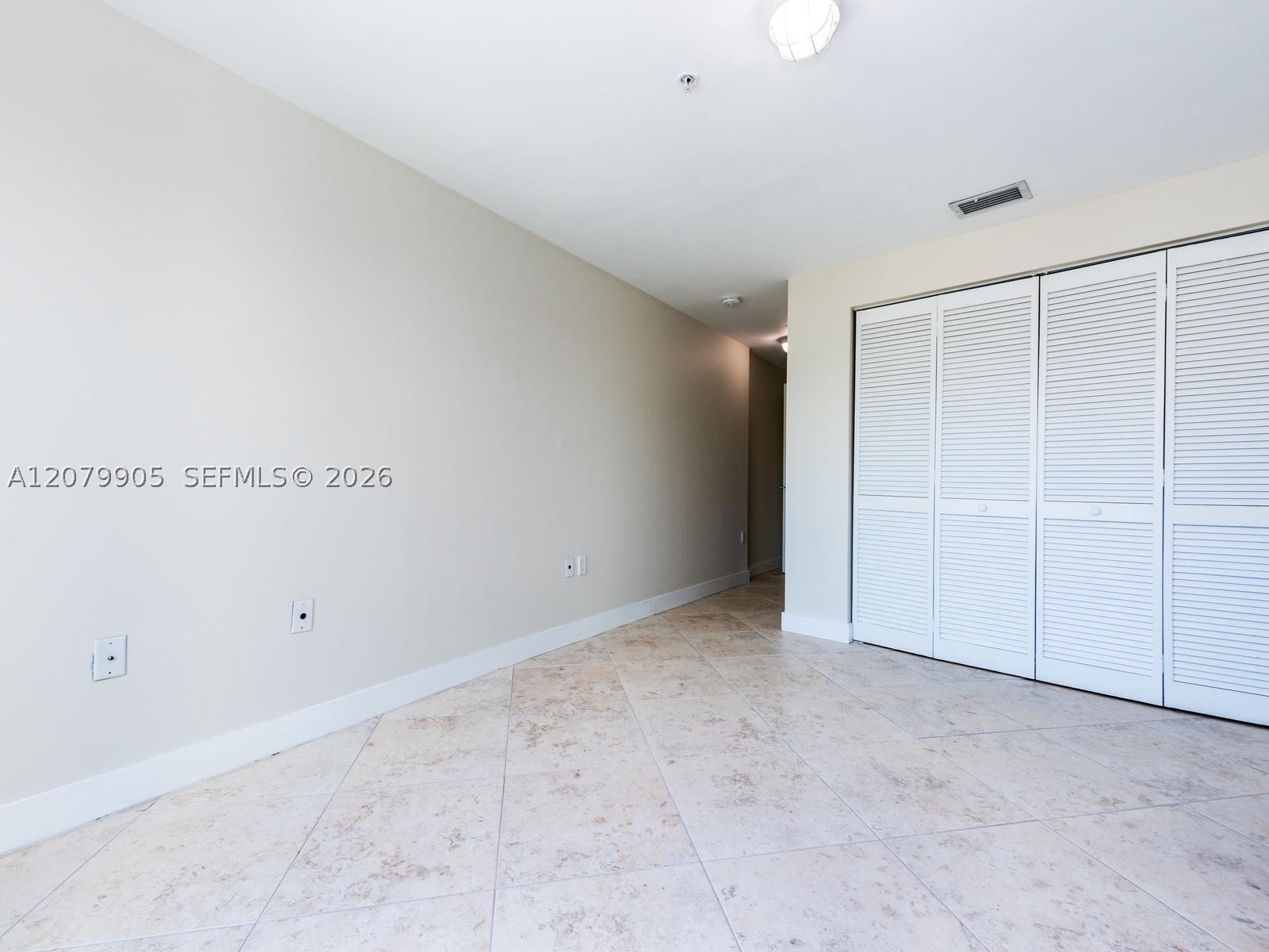 2000 Bay Dr #208, Miami Beach FL 33141
