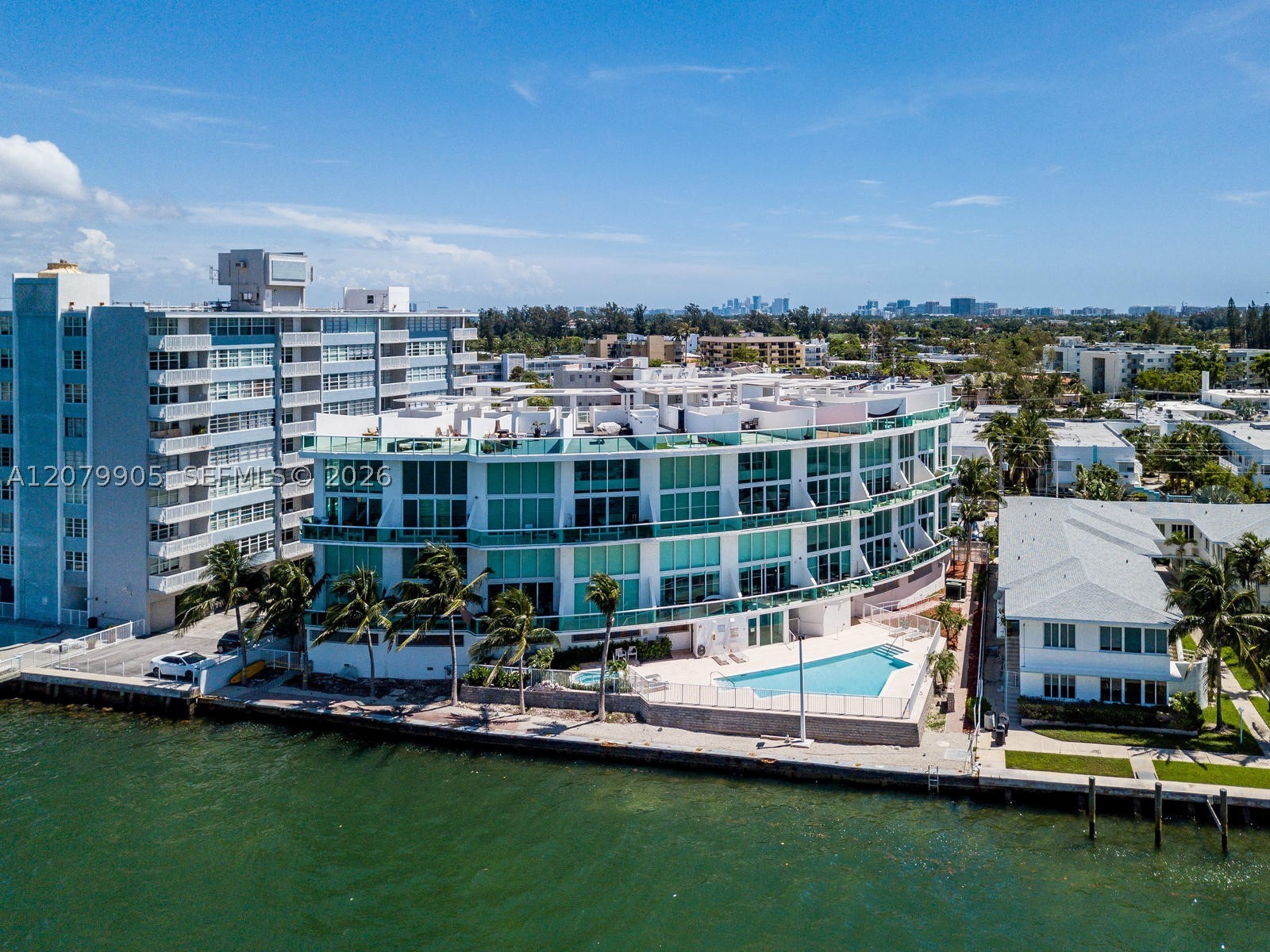 2000 Bay Dr #208, Miami Beach FL 33141