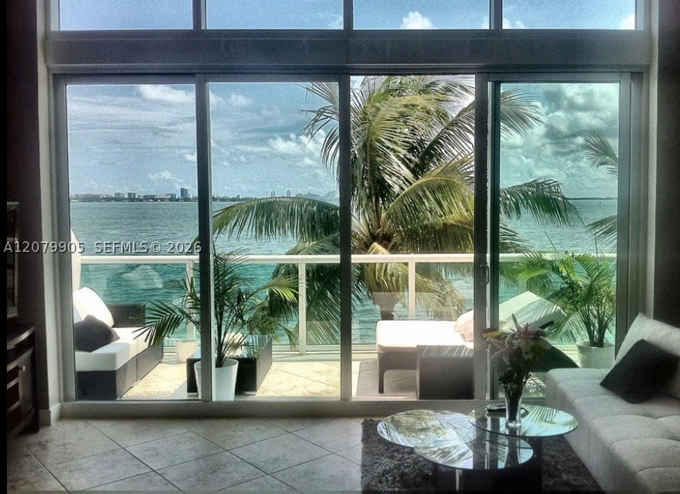 2000 Bay Dr #208, Miami Beach FL 33141
