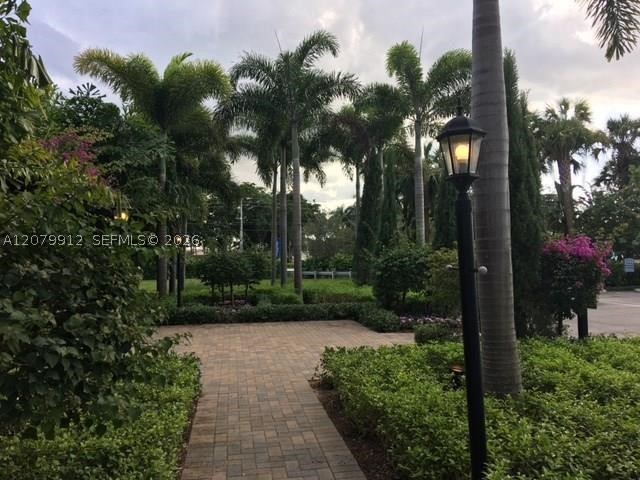 11776 SW 13th LN #11776, Pembroke Pines FL 33025