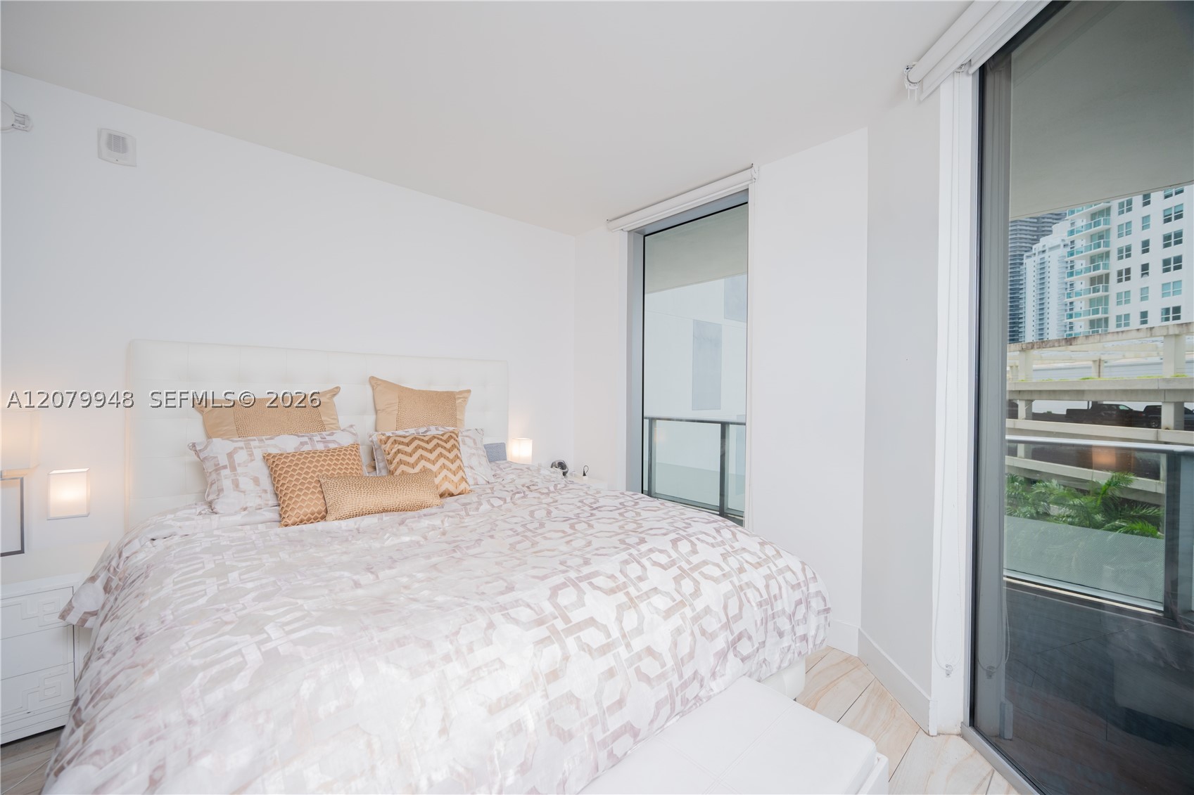 1300 Brickell Bay Dr #710, Miami FL 33131