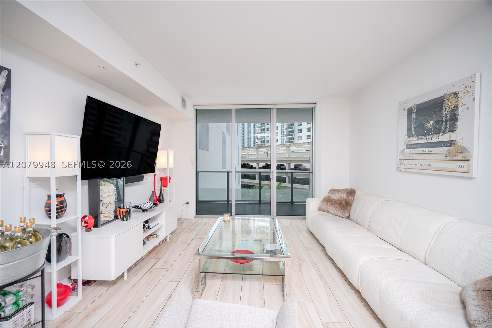 1300 Brickell Bay Dr #710, Miami FL 33131