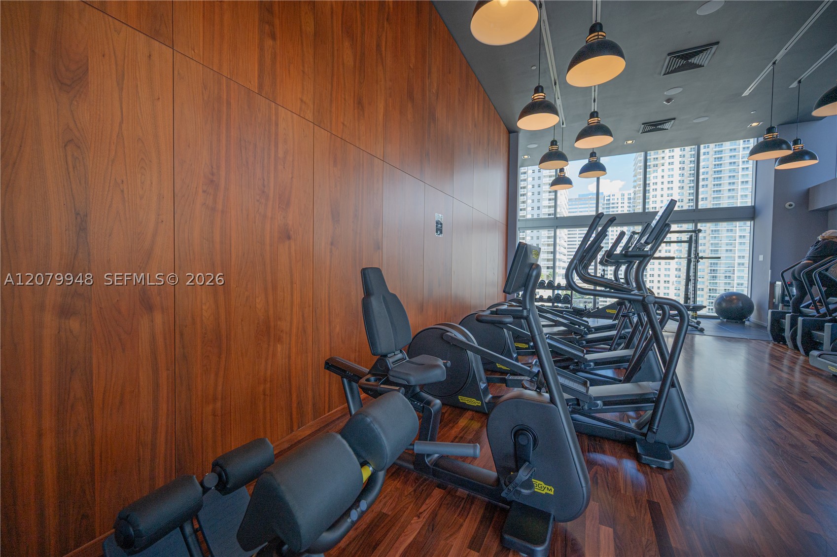 1300 Brickell Bay Dr #710, Miami FL 33131
