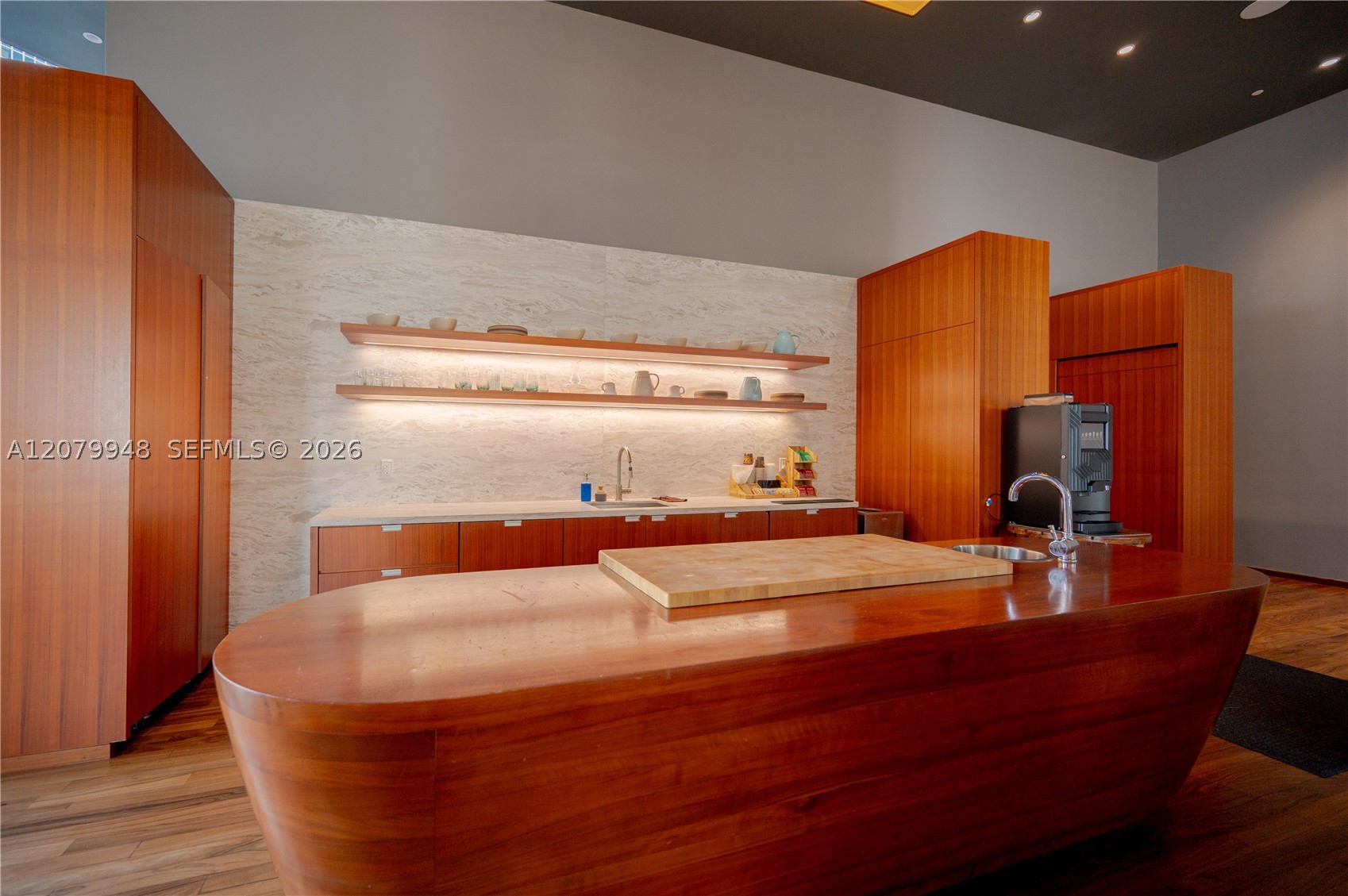 1300 Brickell Bay Dr #710, Miami FL 33131