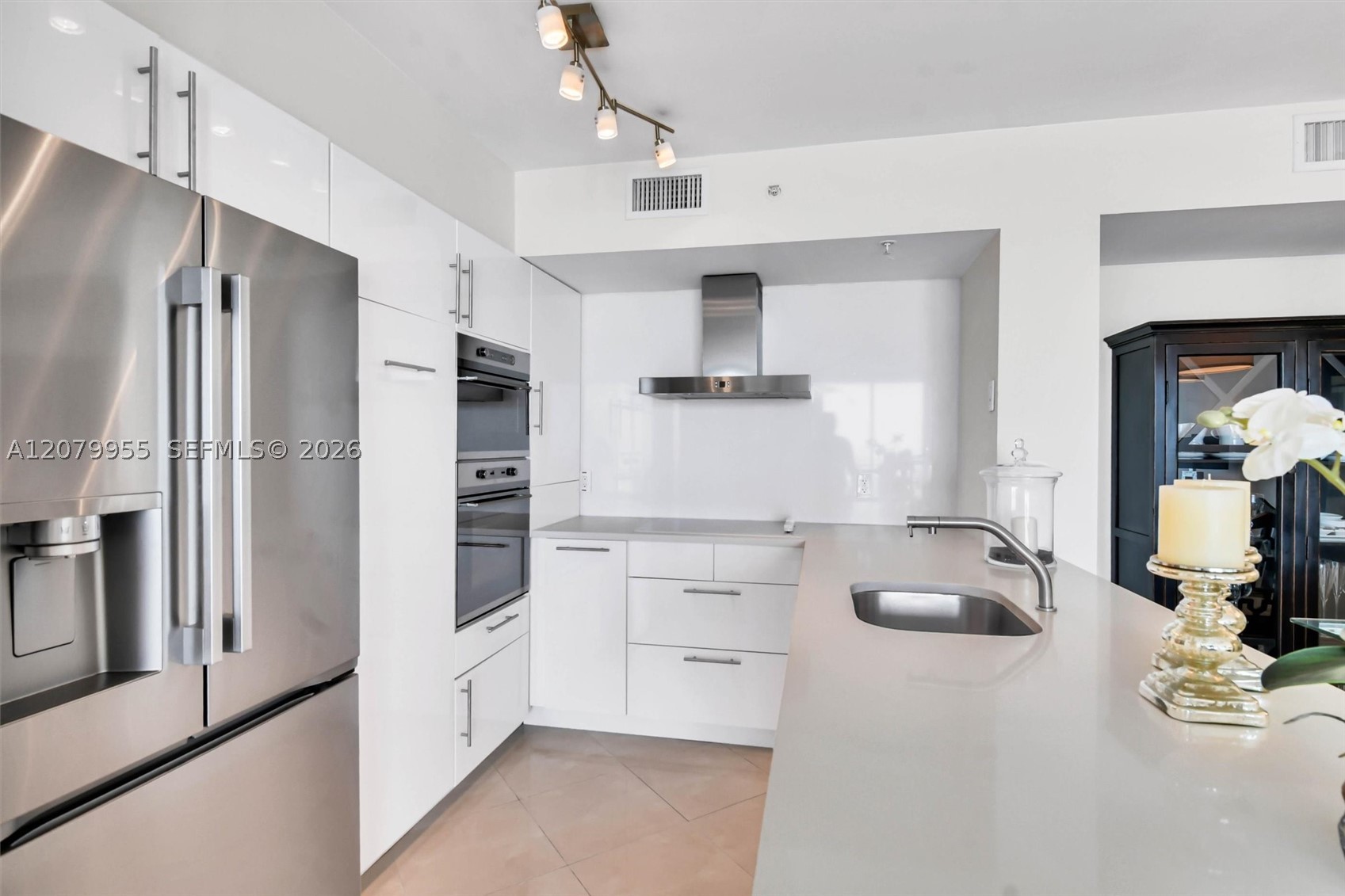 90 Alton Rd #1809, Miami Beach FL 33139