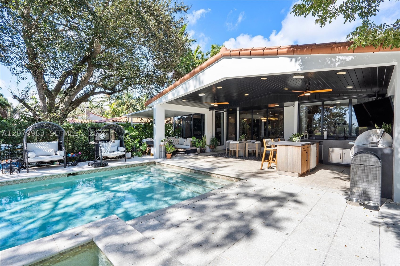 652 NE 105th St, Miami Shores FL 33138