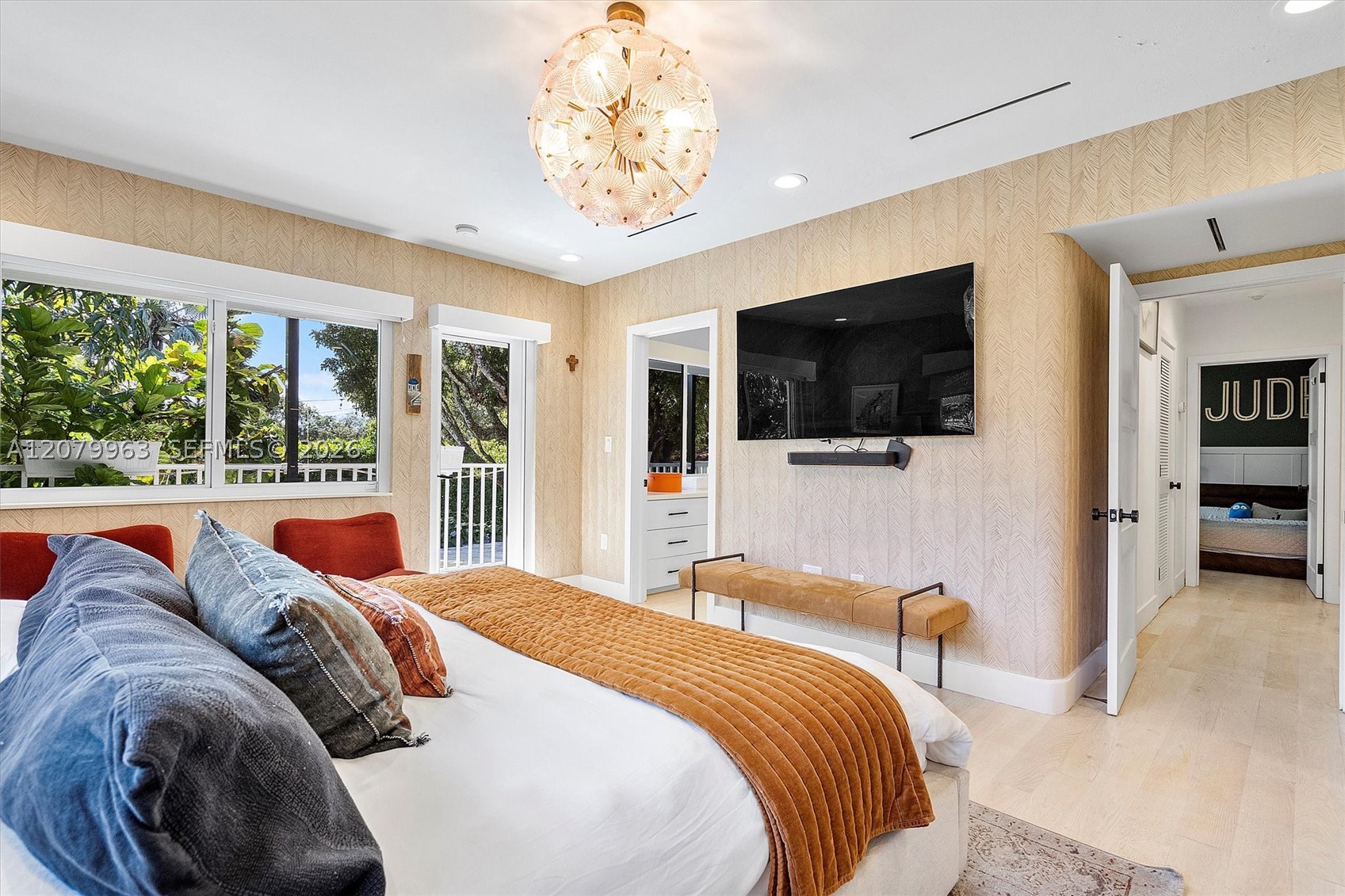 652 NE 105th St, Miami Shores FL 33138