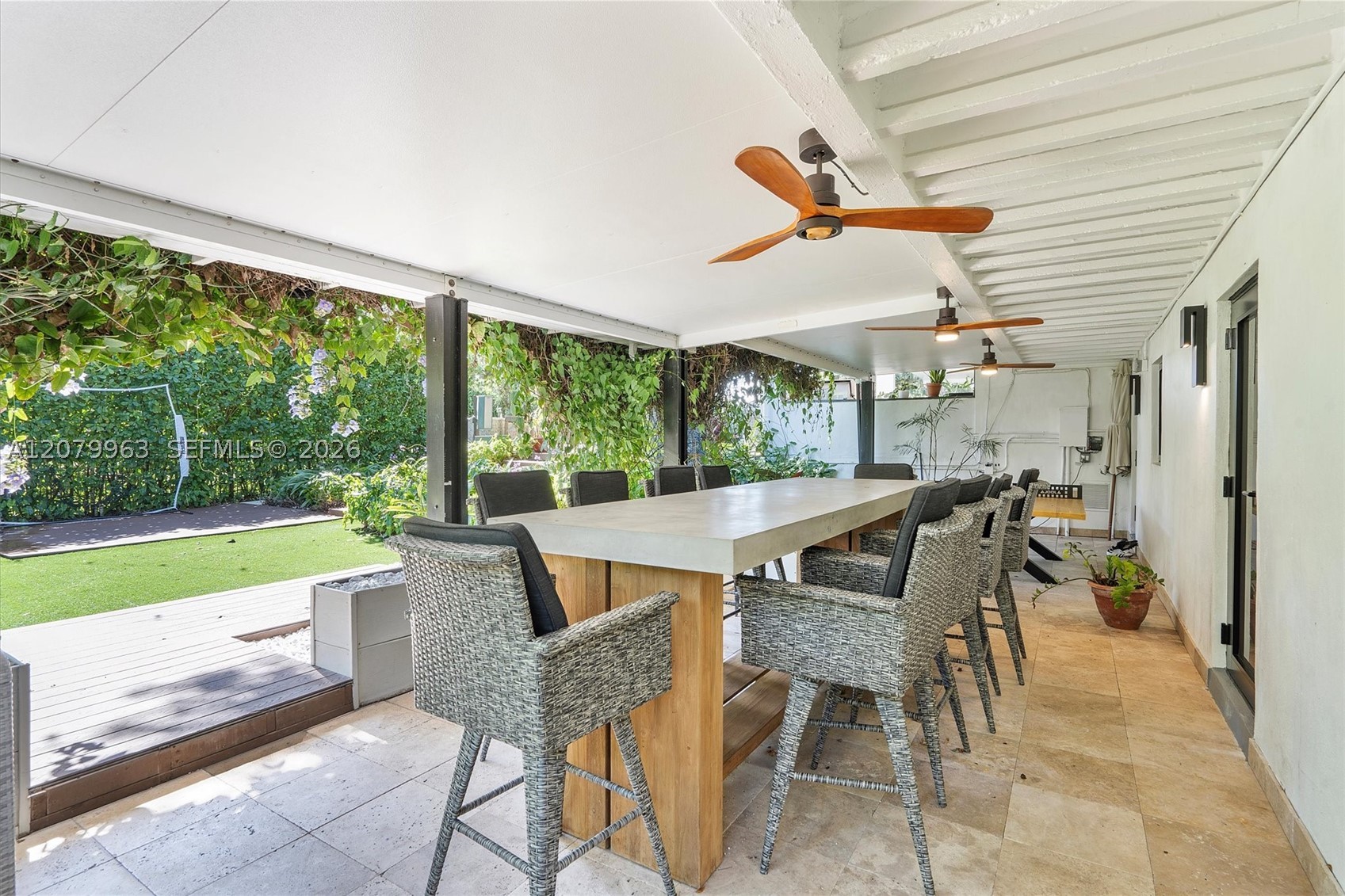 652 NE 105th St, Miami Shores FL 33138