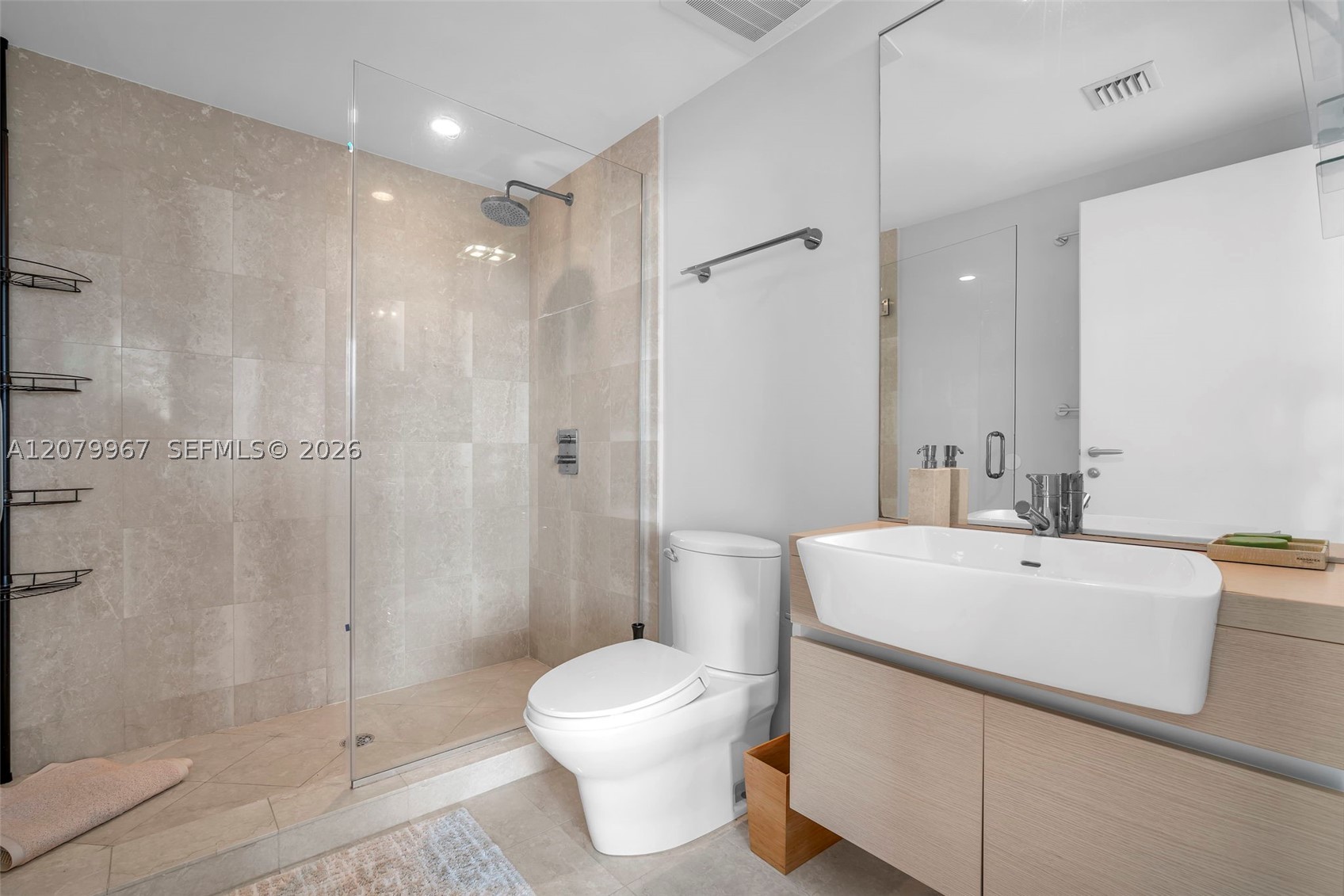 200 Biscayne Boulevard Way #3703, Miami FL 33131