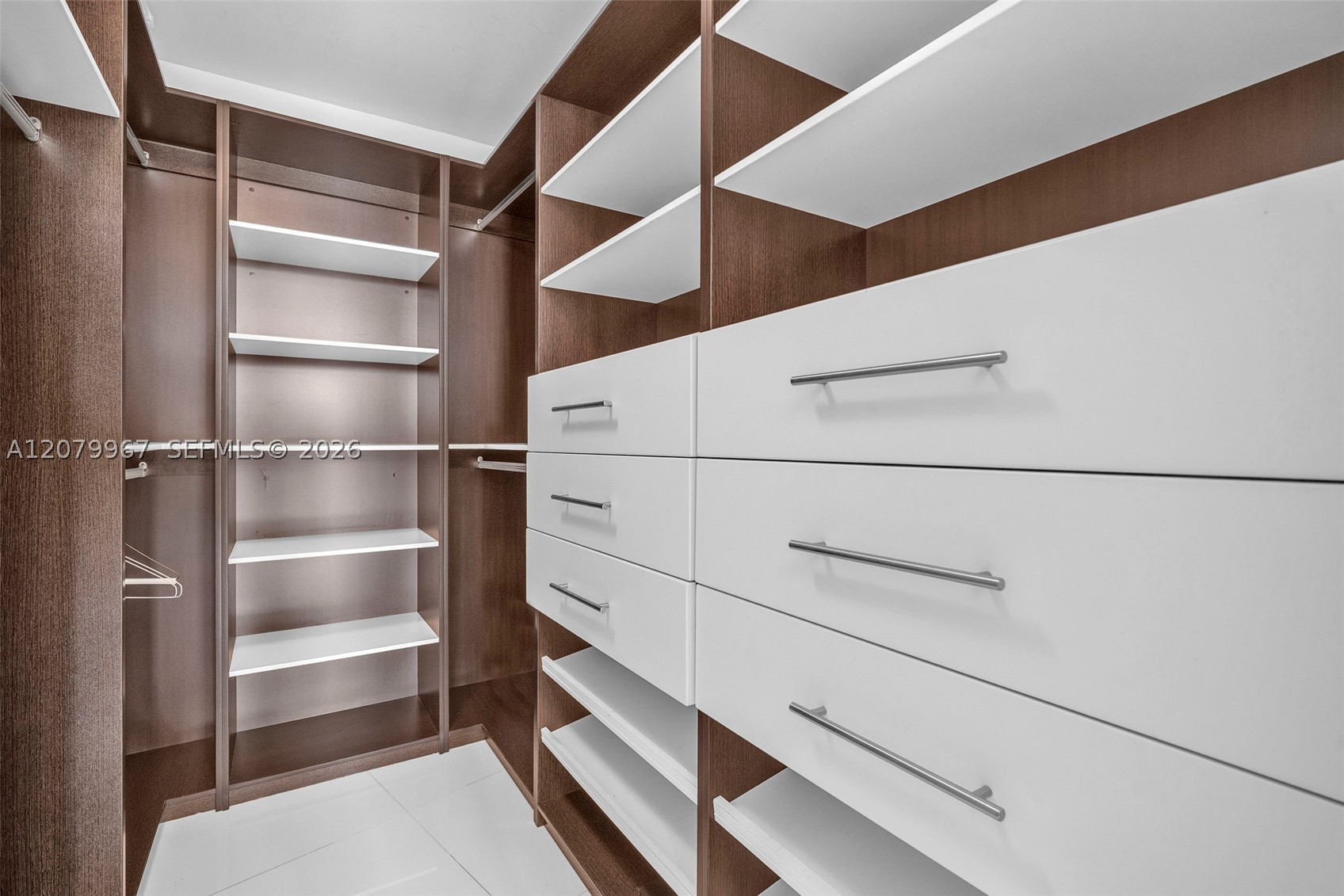 200 Biscayne Boulevard Way #3703, Miami FL 33131