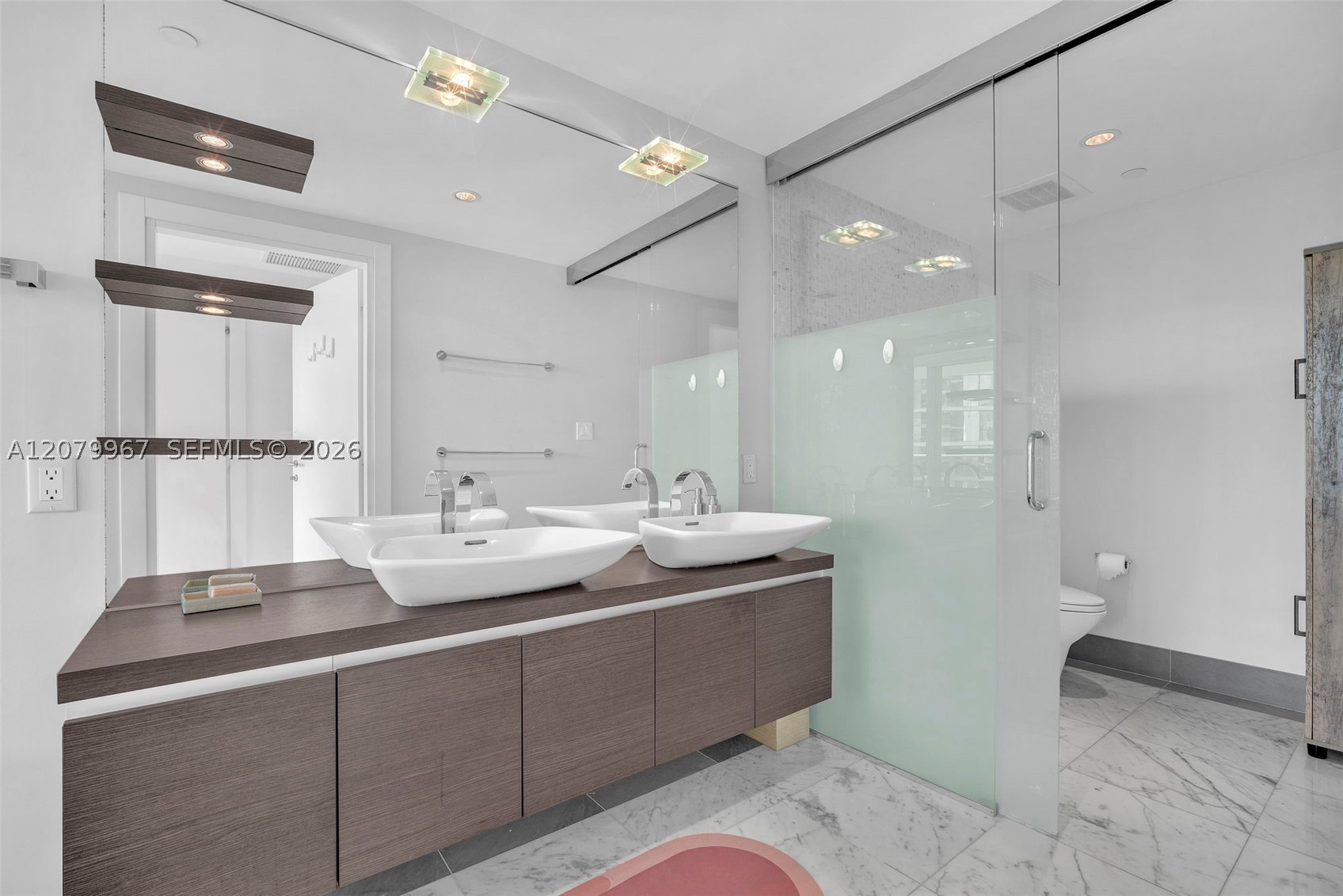 200 Biscayne Boulevard Way #3703, Miami FL 33131