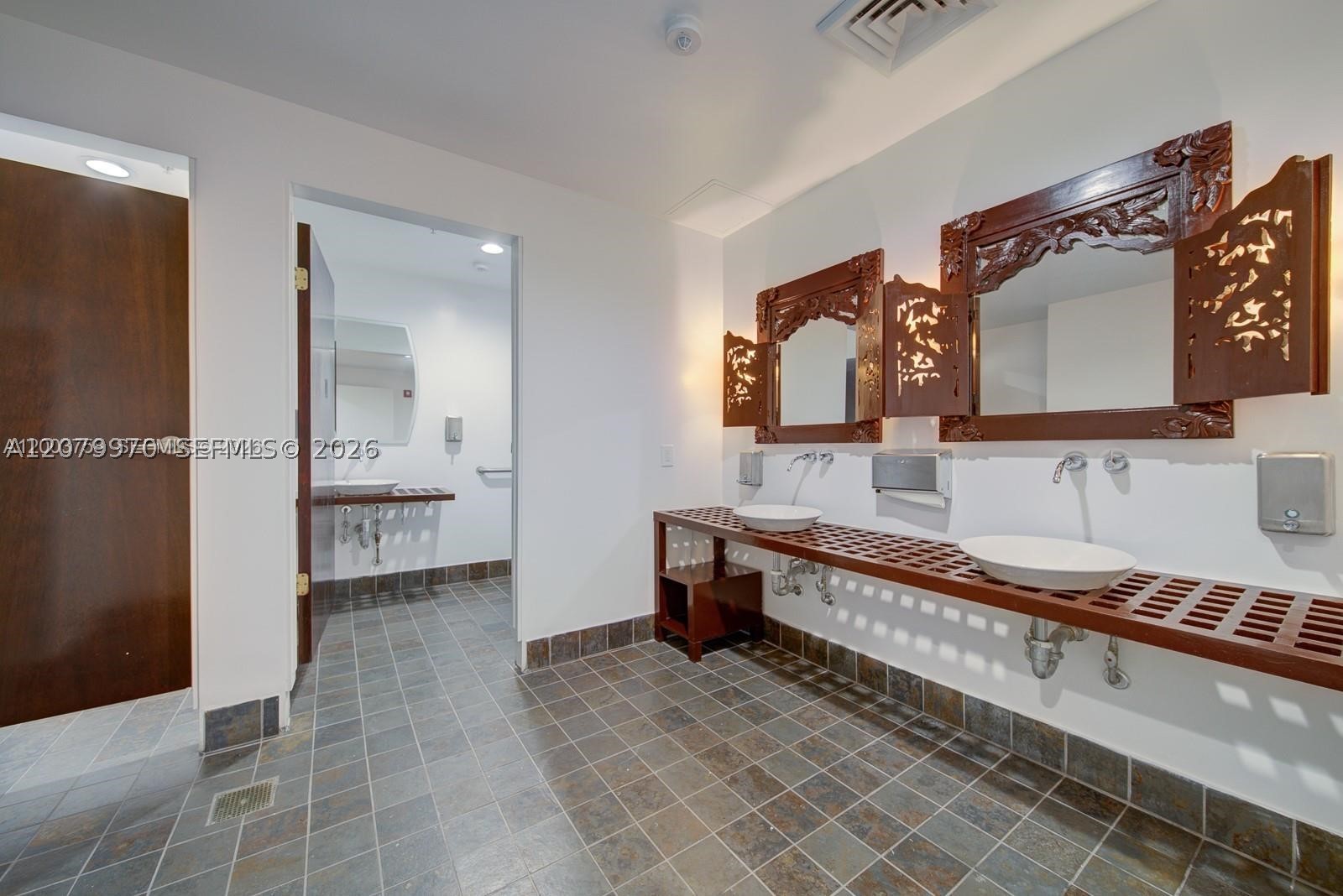 10 SW South River Dr #1105, Miami FL 33130