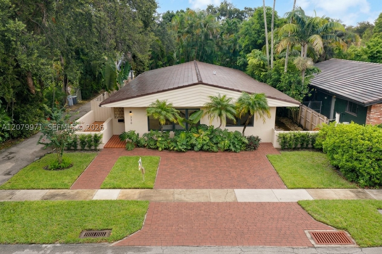 220 NE 105th St, Miami Shores FL 33138