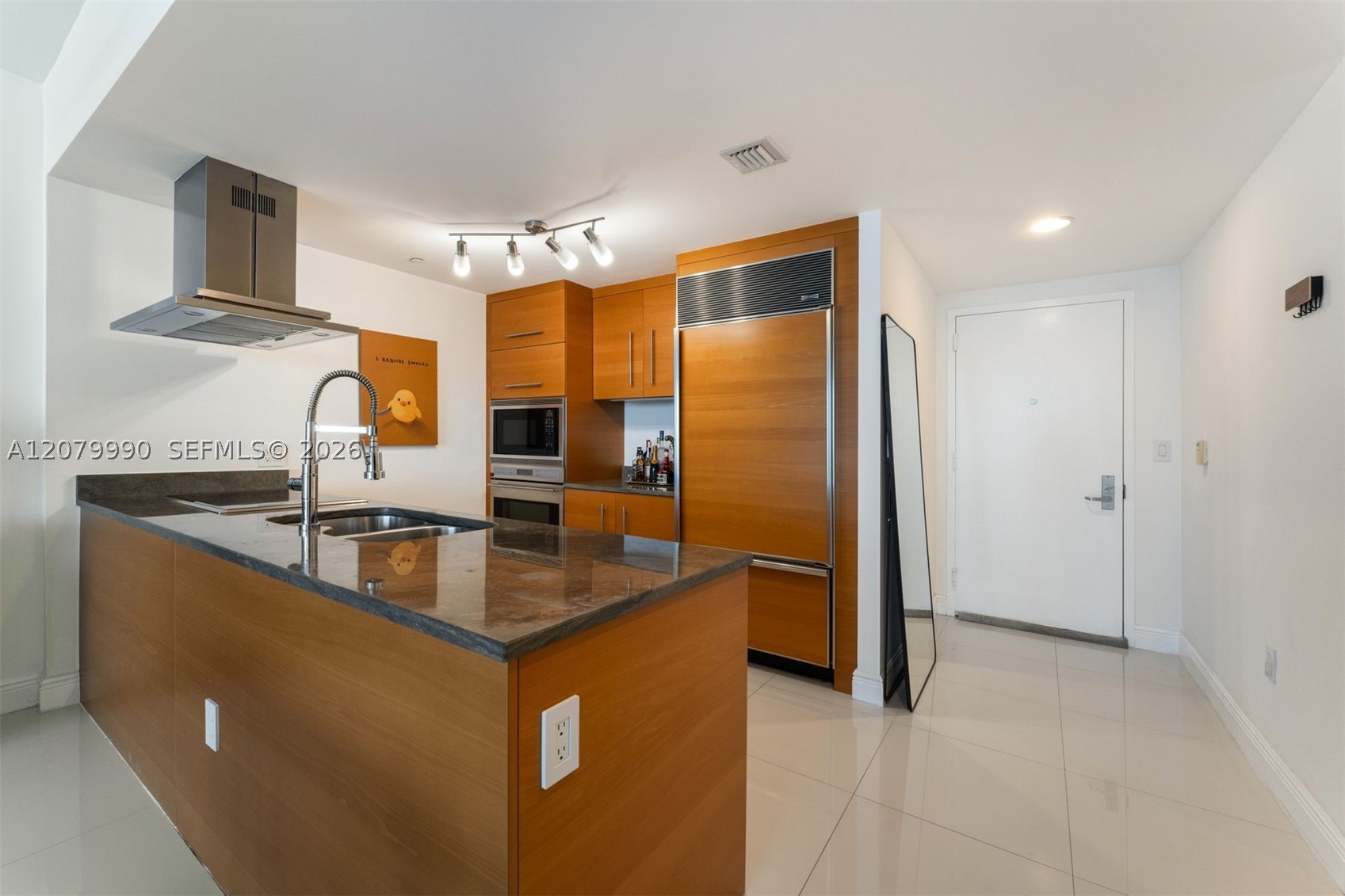 495 Brickell Ave #4709, Miami FL 33131
