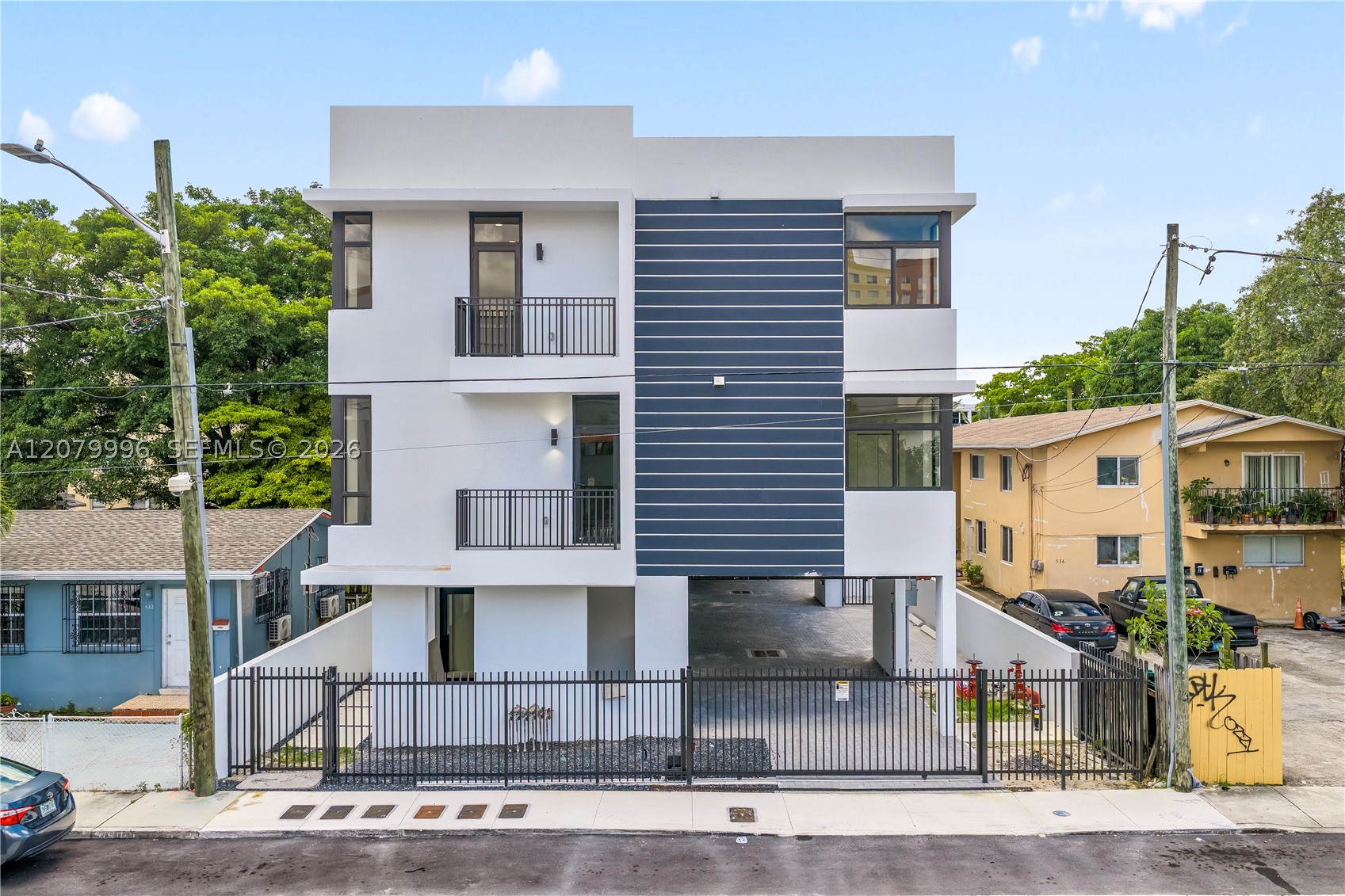 526 SW 2nd St #1, Miami FL 33130