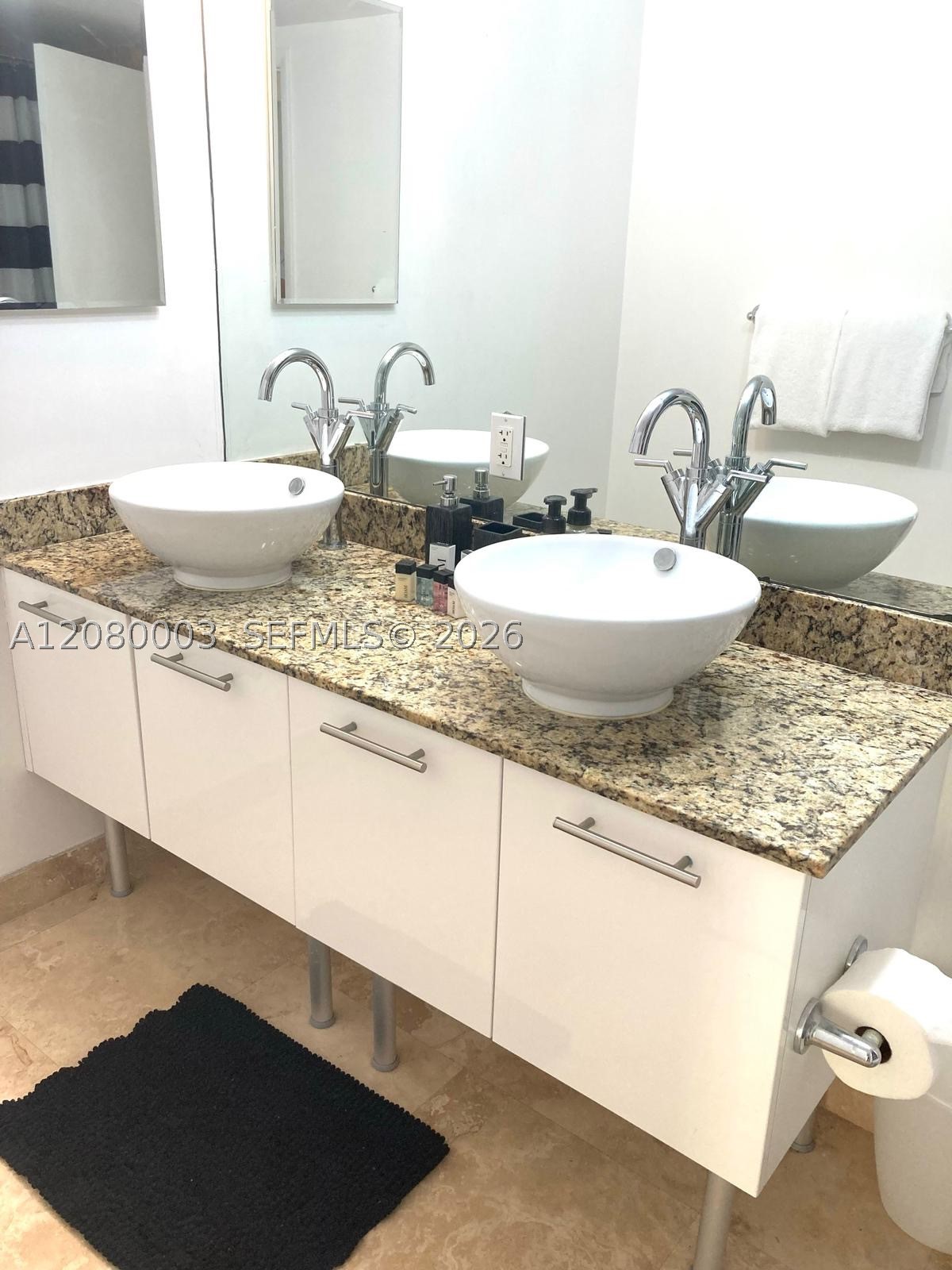 41 SE 5th St #1204, Miami FL 33131