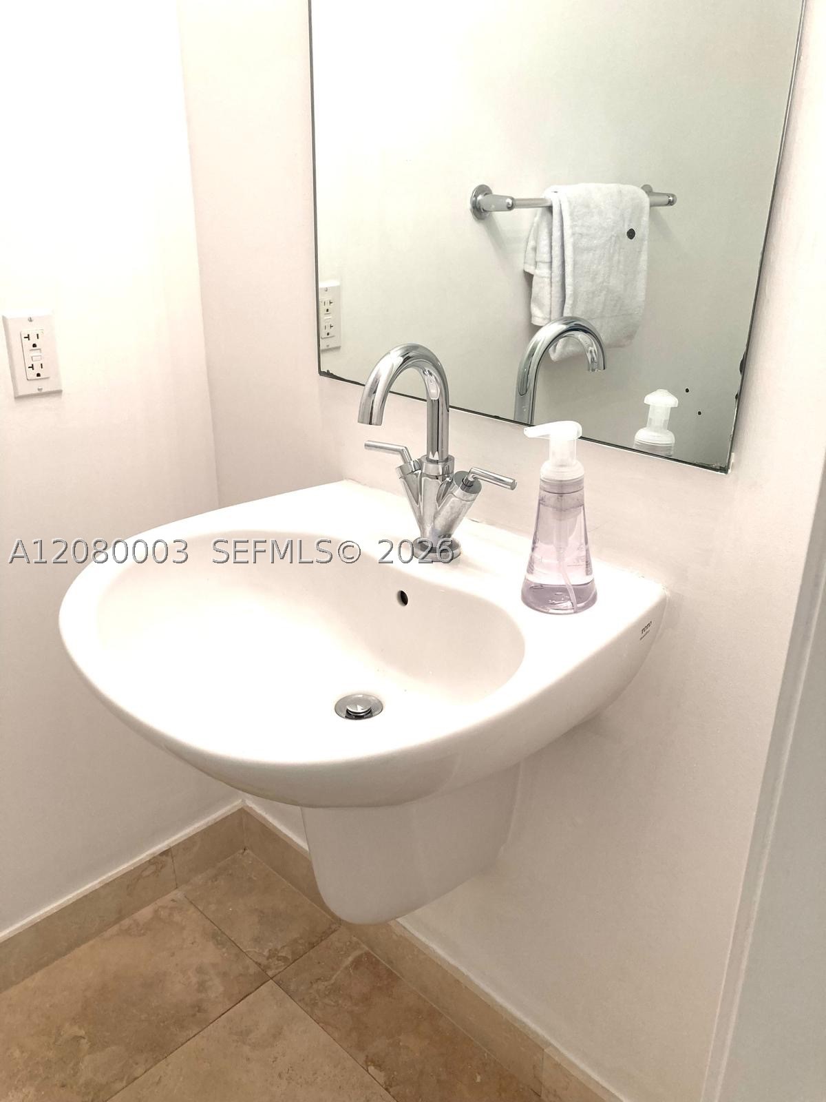 41 SE 5th St #1204, Miami FL 33131